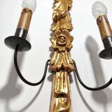 Aplique de pared de madera dorada. España, 1940s.