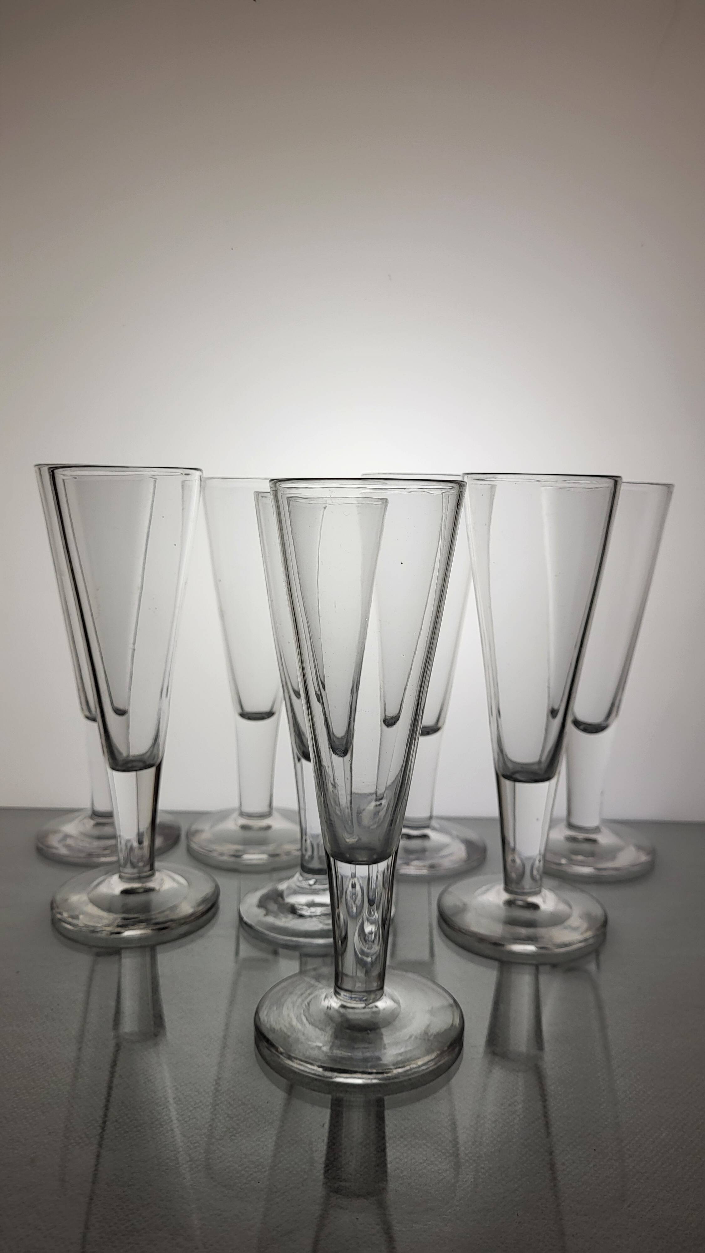 8 crystal champagne flutes - 19th century
