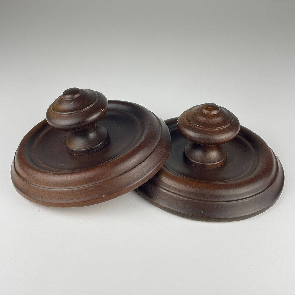 Art Deco wooden hangers, Italy, 1950s, set of 2