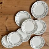 Série de 8 assiettes plates anciennes