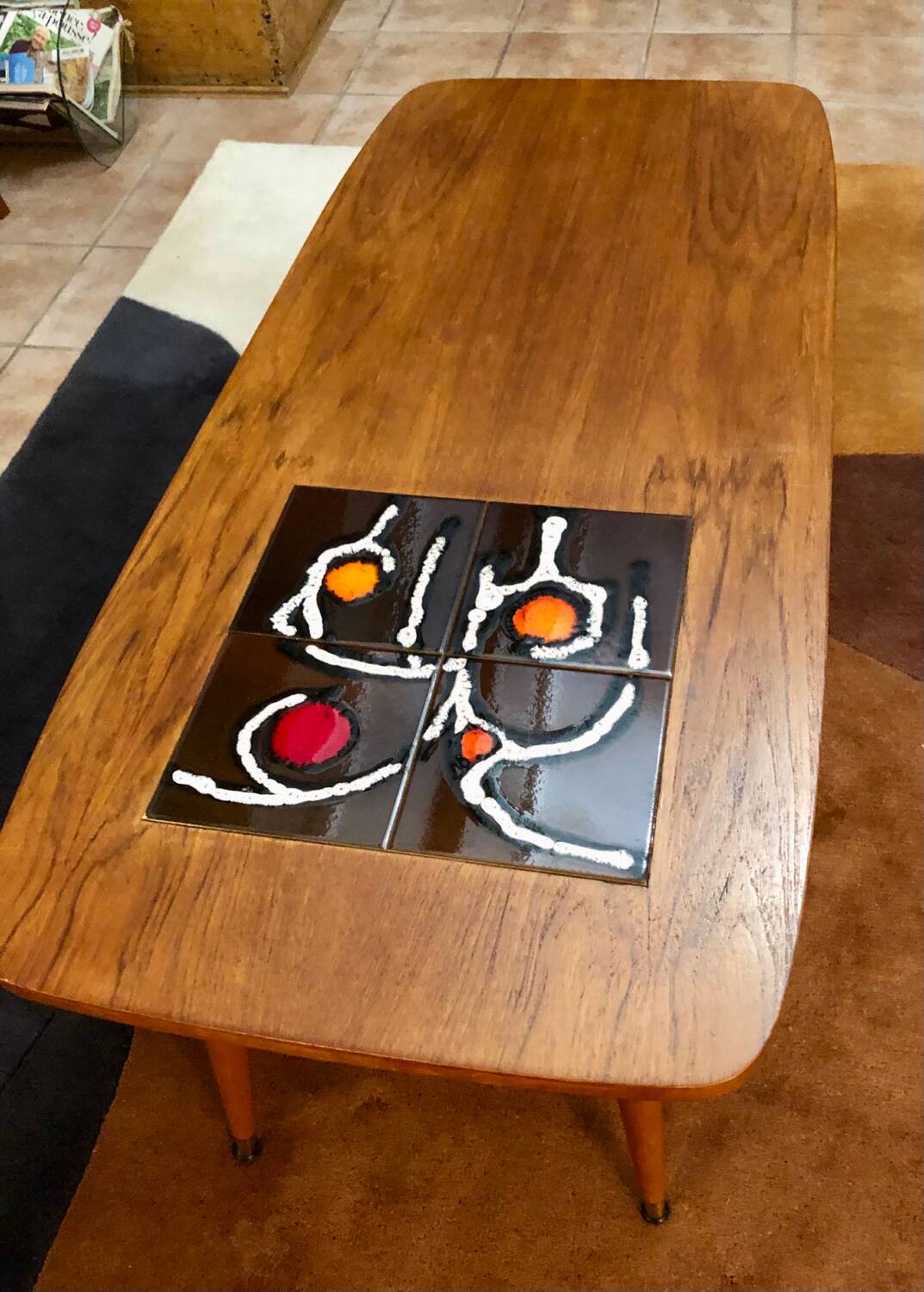 Wooden coffee table - compass legs & ceramic tiles from the 70s