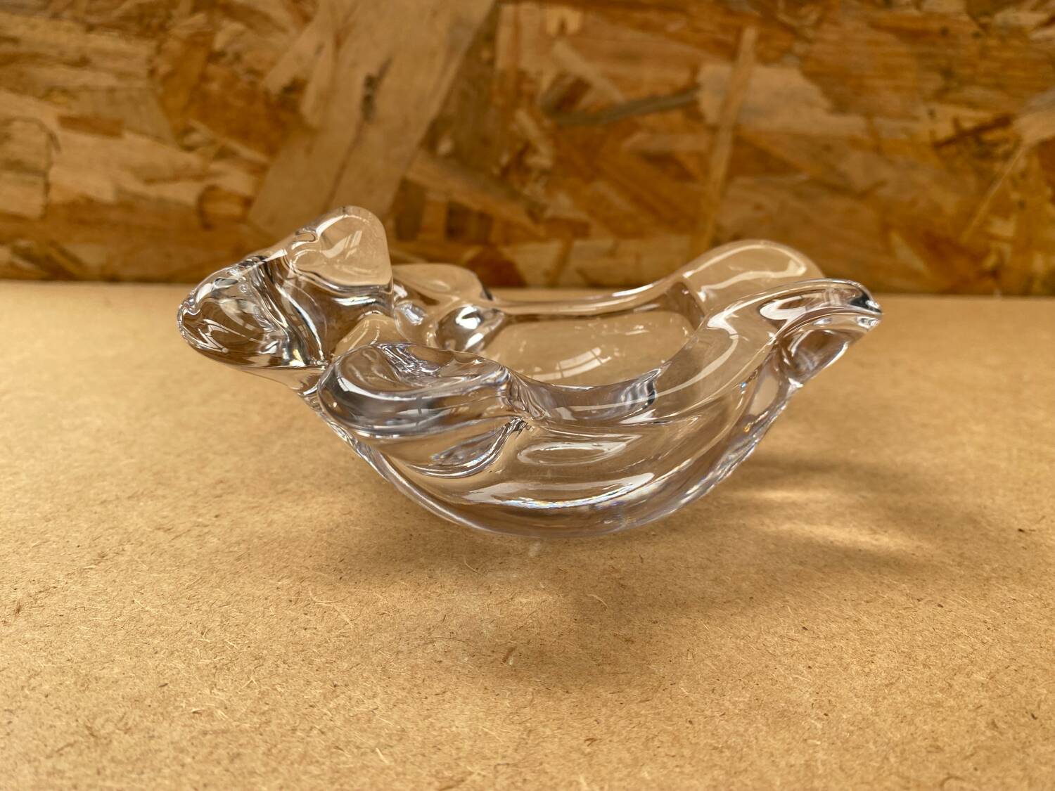 Old vintage vannes crystal bear shaped pocket ashtray