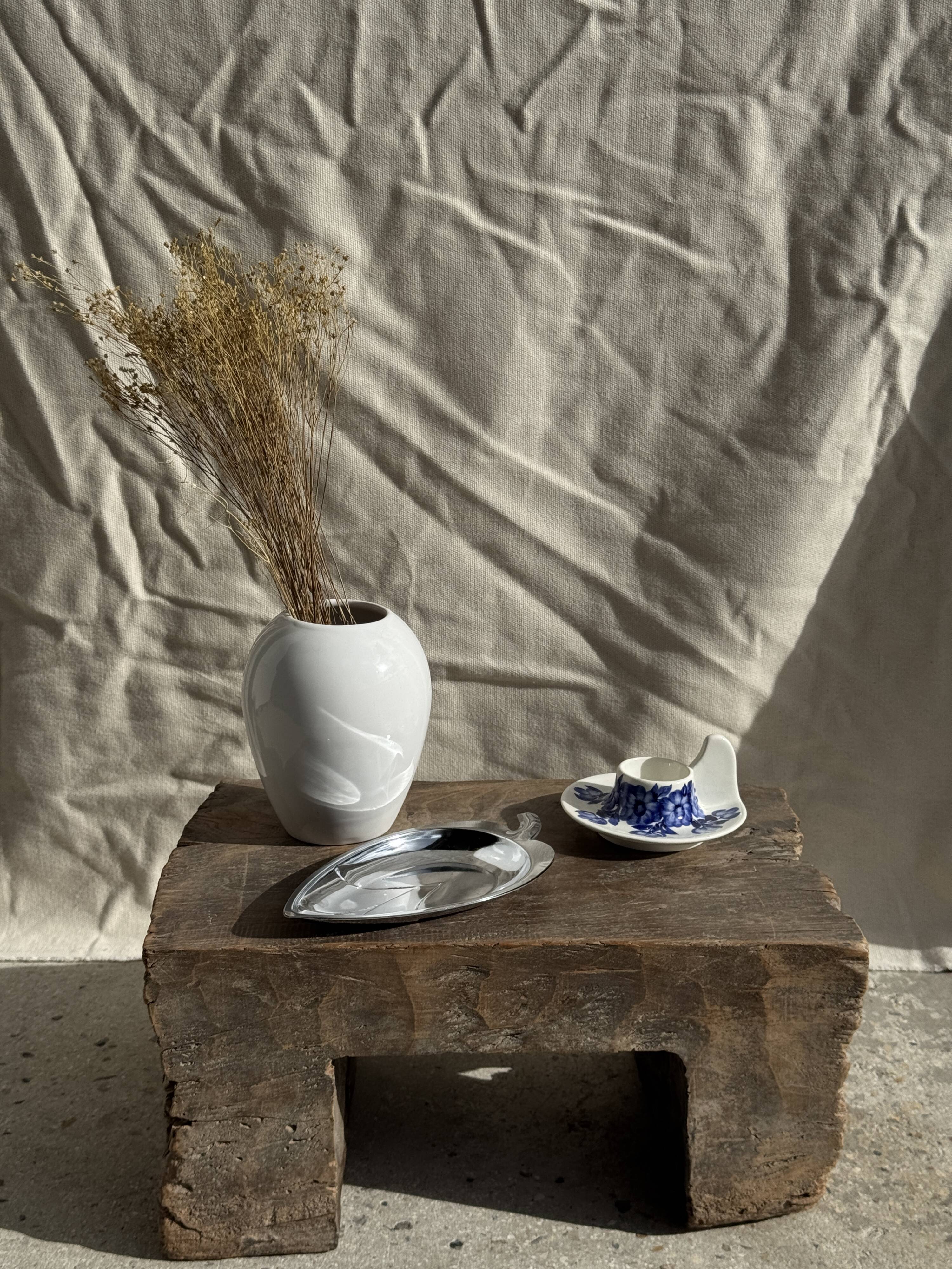 Vintage blue and white hand-held egg cup Poland D13