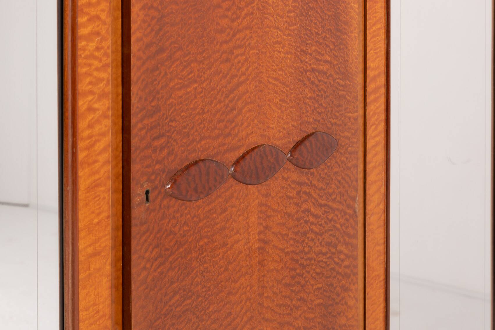 Italian Mid-Century Maple veneer wardrobe from 1950’s