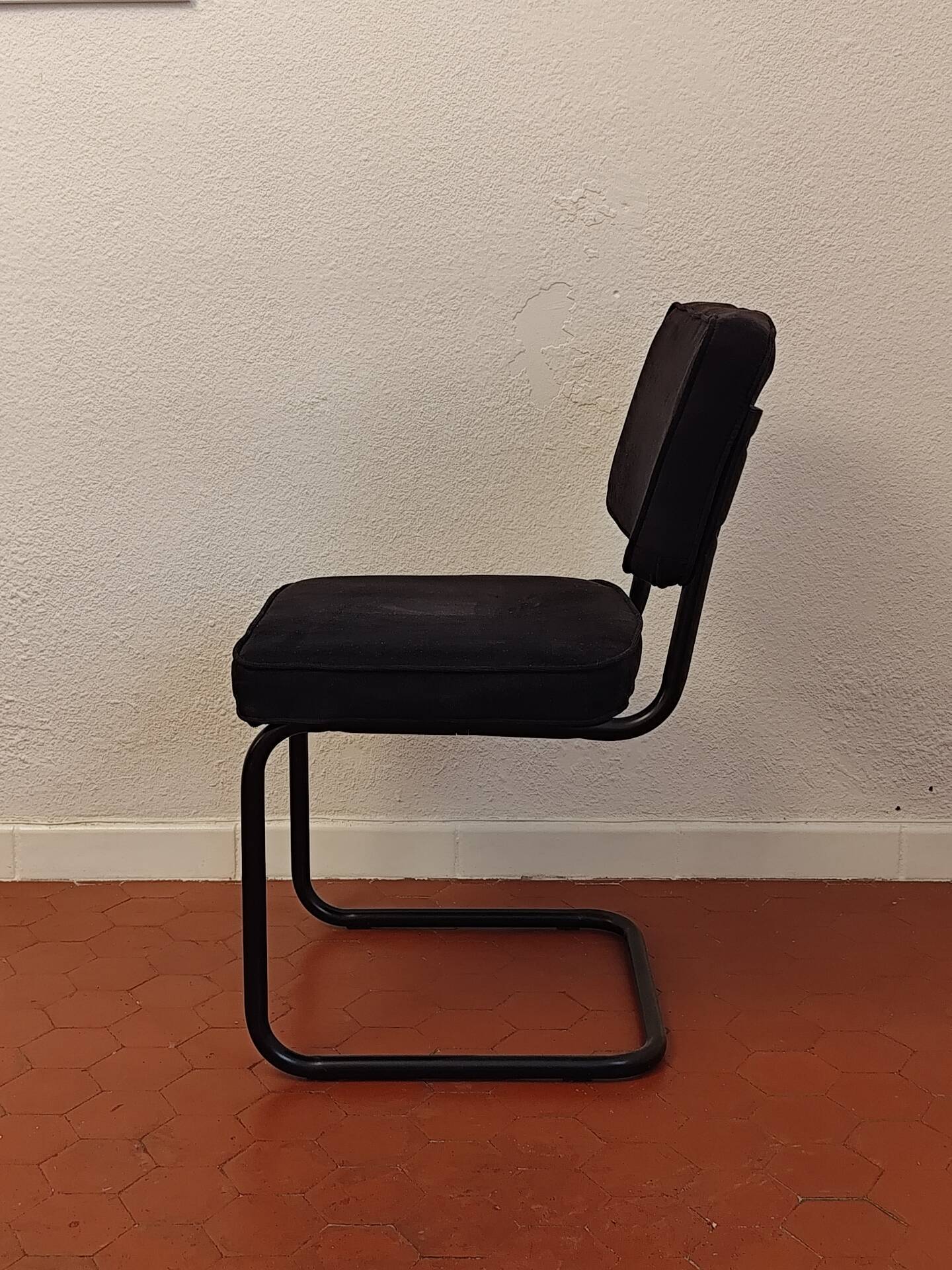 Lot 4 chaises velours noir