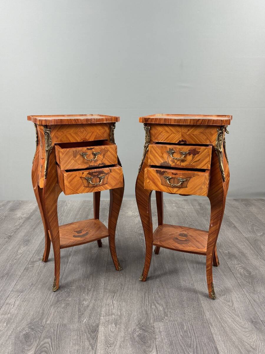 Pair of bedside tables in marquetry in the Louis XV style, 20th century.