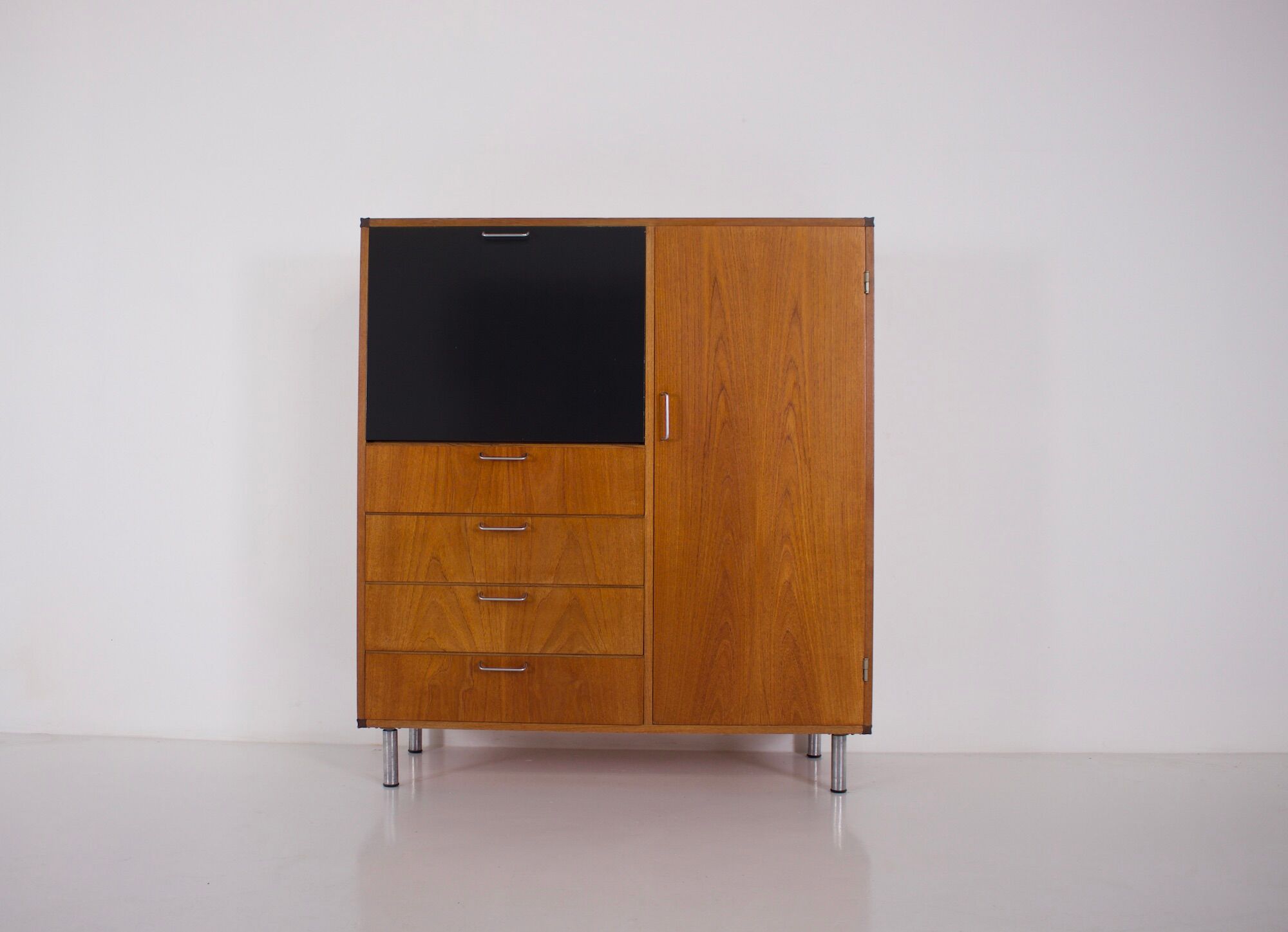 Top buffet / Pastoe bar "Made to Measure".