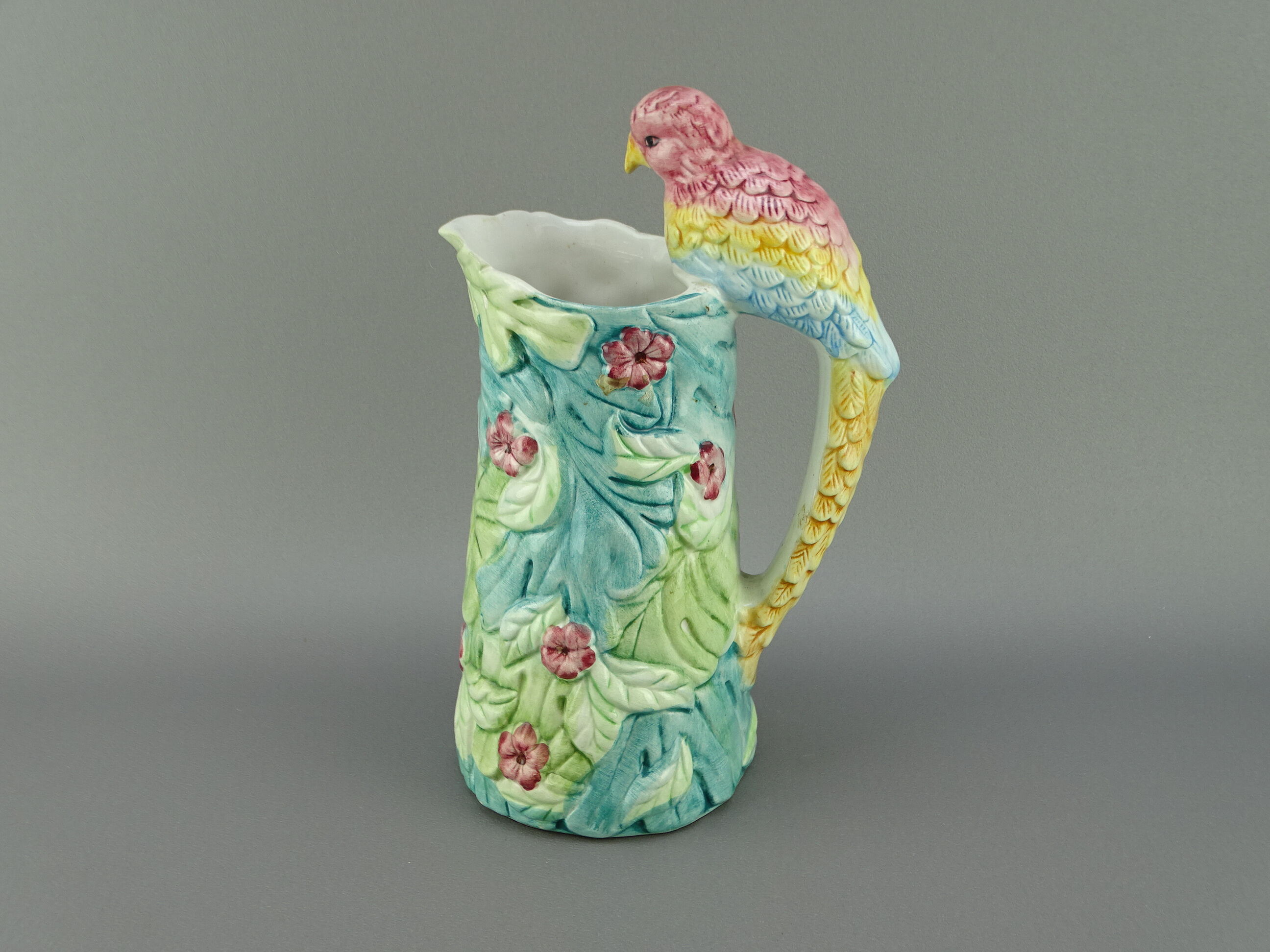 Pitcher parakeet in slip Faience of Portugal Majolica hand painted