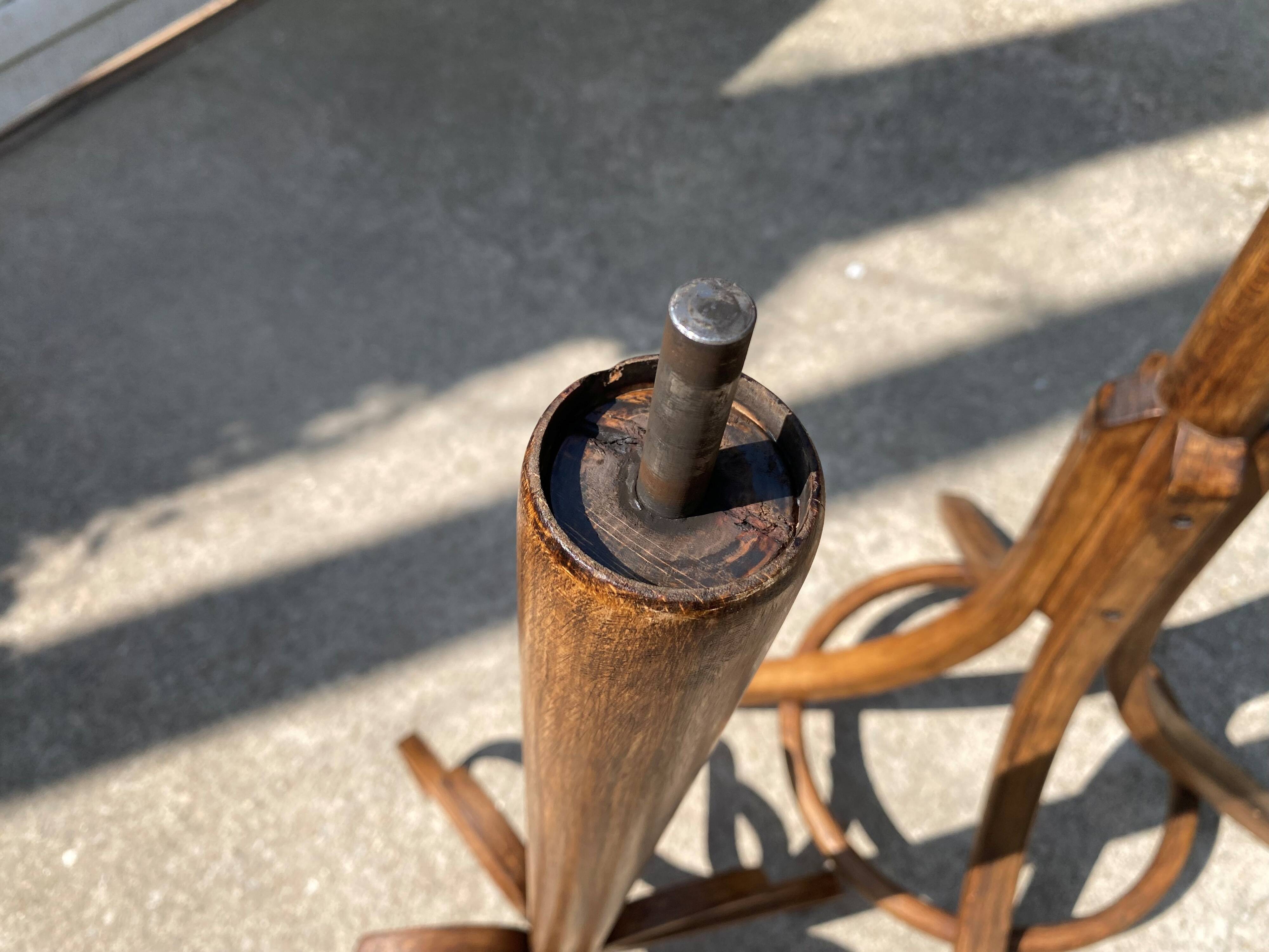 Baumann bistro style 1960s curved wood swivel parrot coat rack