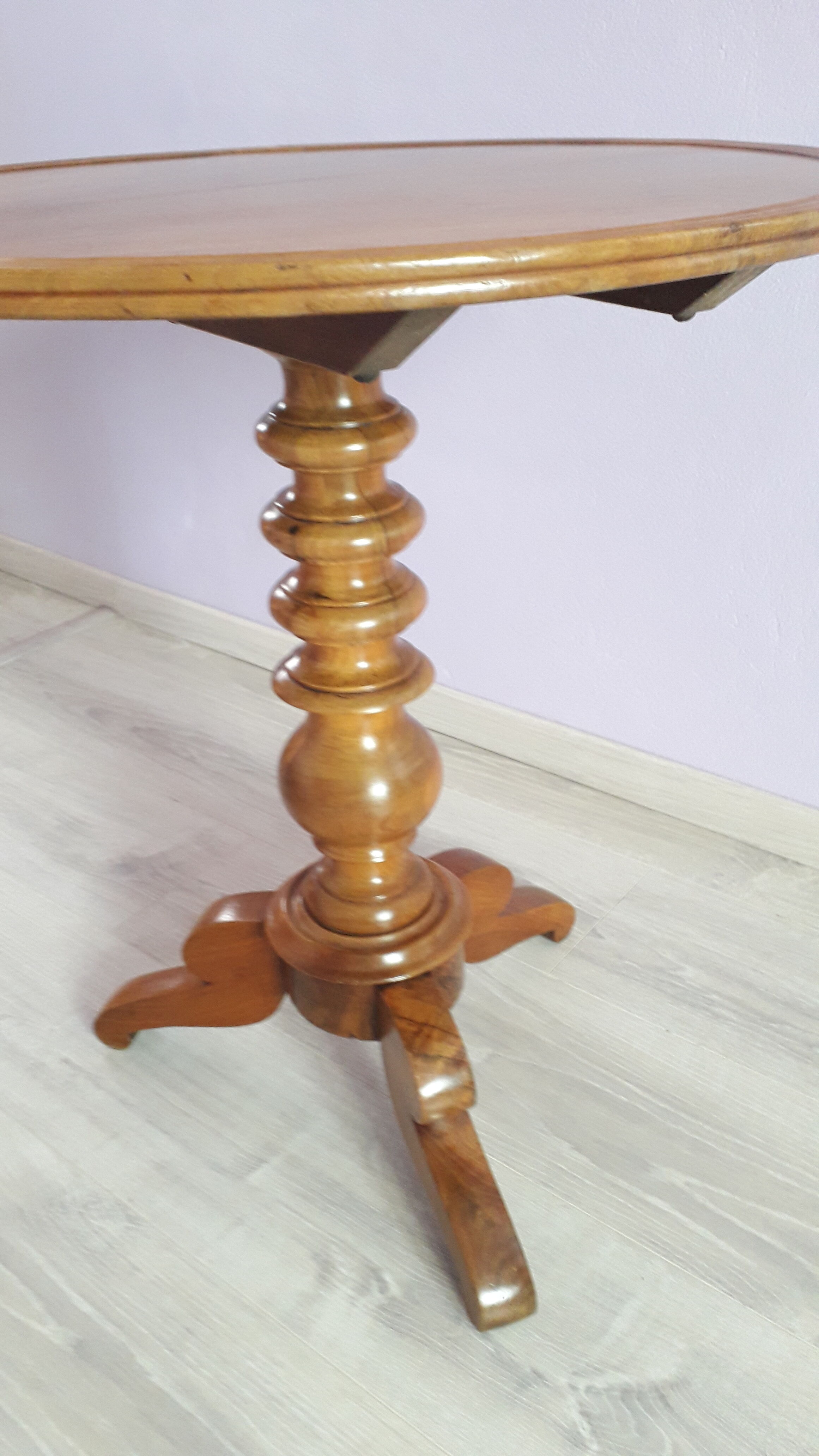 Louis Philippe period round healing