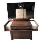 Vintage elm veneer dressing table with 1 drawer and 2 resin lamps.