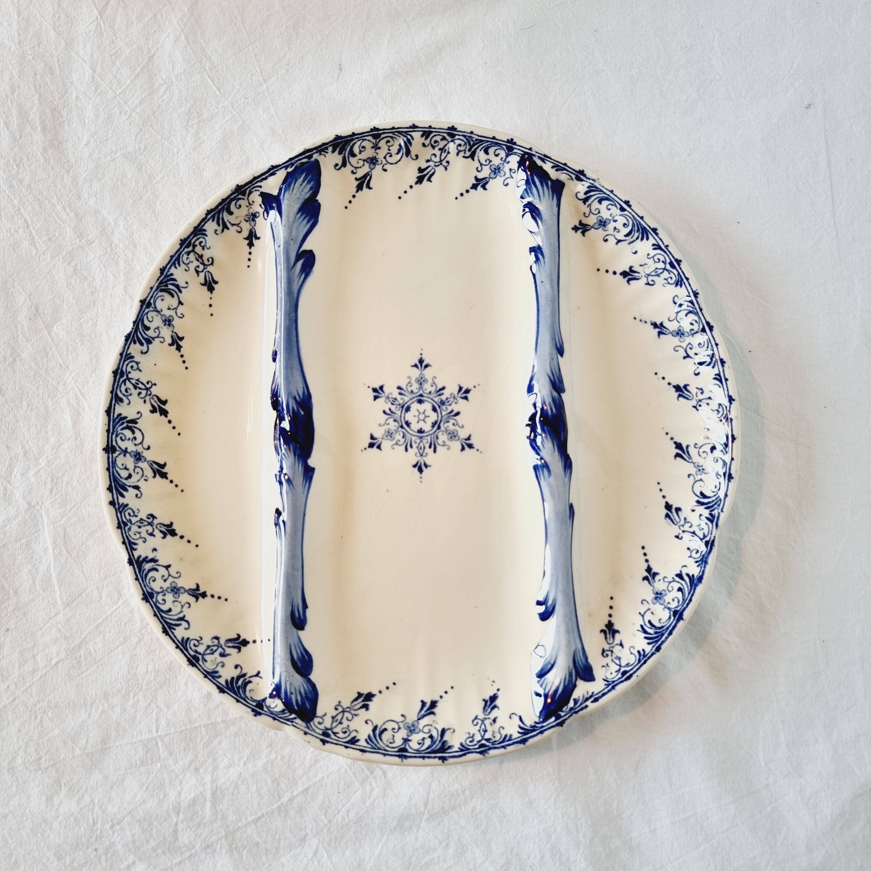 Special plate in iron earth from Sarraguemines Rouen model blue and white reliefs