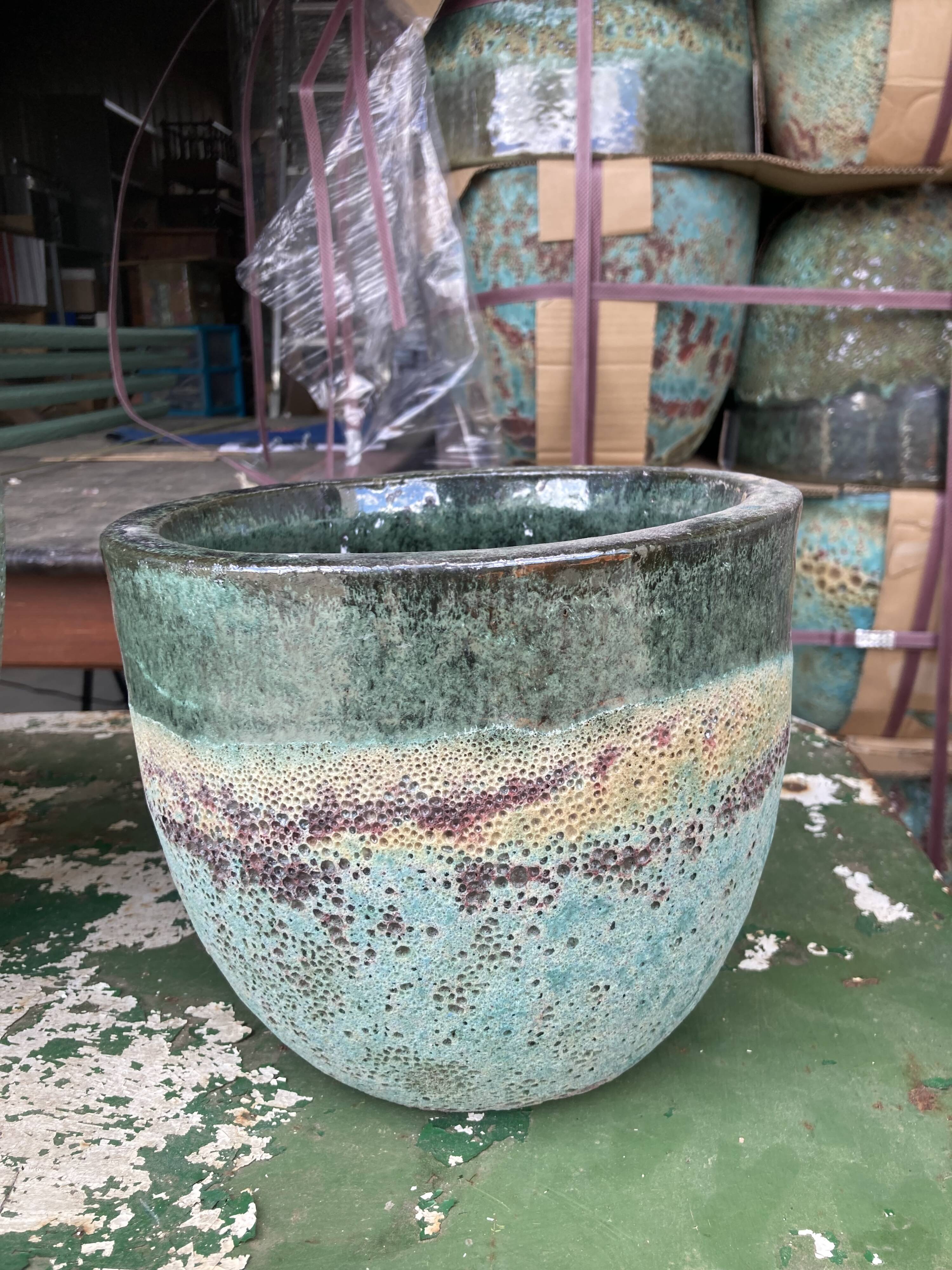 Set of 3 ceramic pots