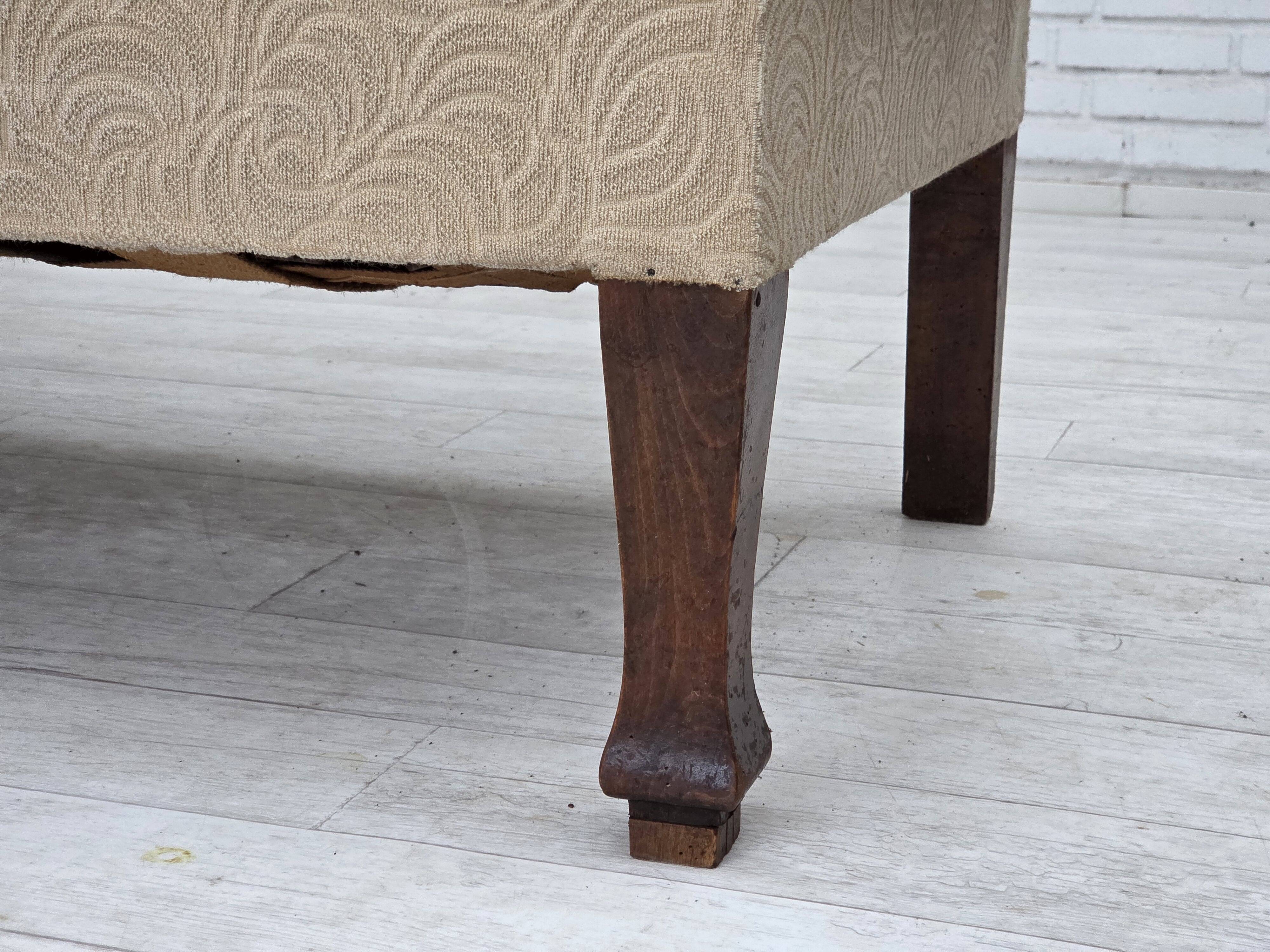 Canapé-lit danois des années 1950, laine d'ameublement rouge/beige, pieds en bois de frêne.