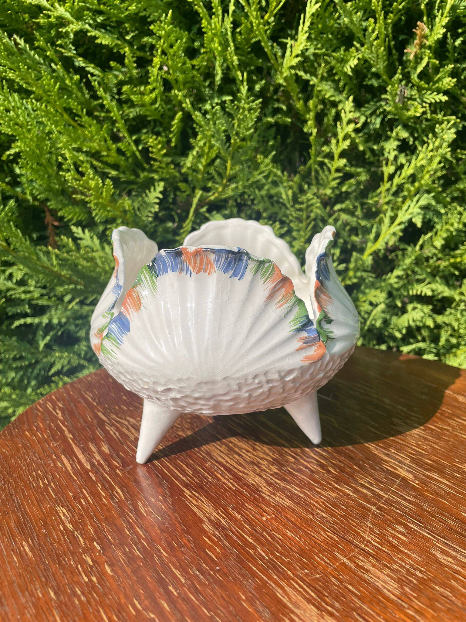 Jardinière tripode