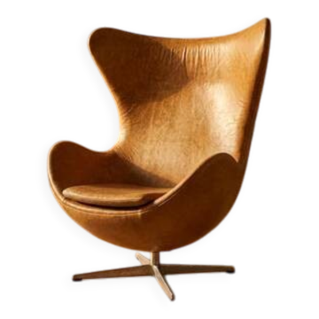 Egg chair model 3316 modern leather Arne Jacobsen 1990s Denmark