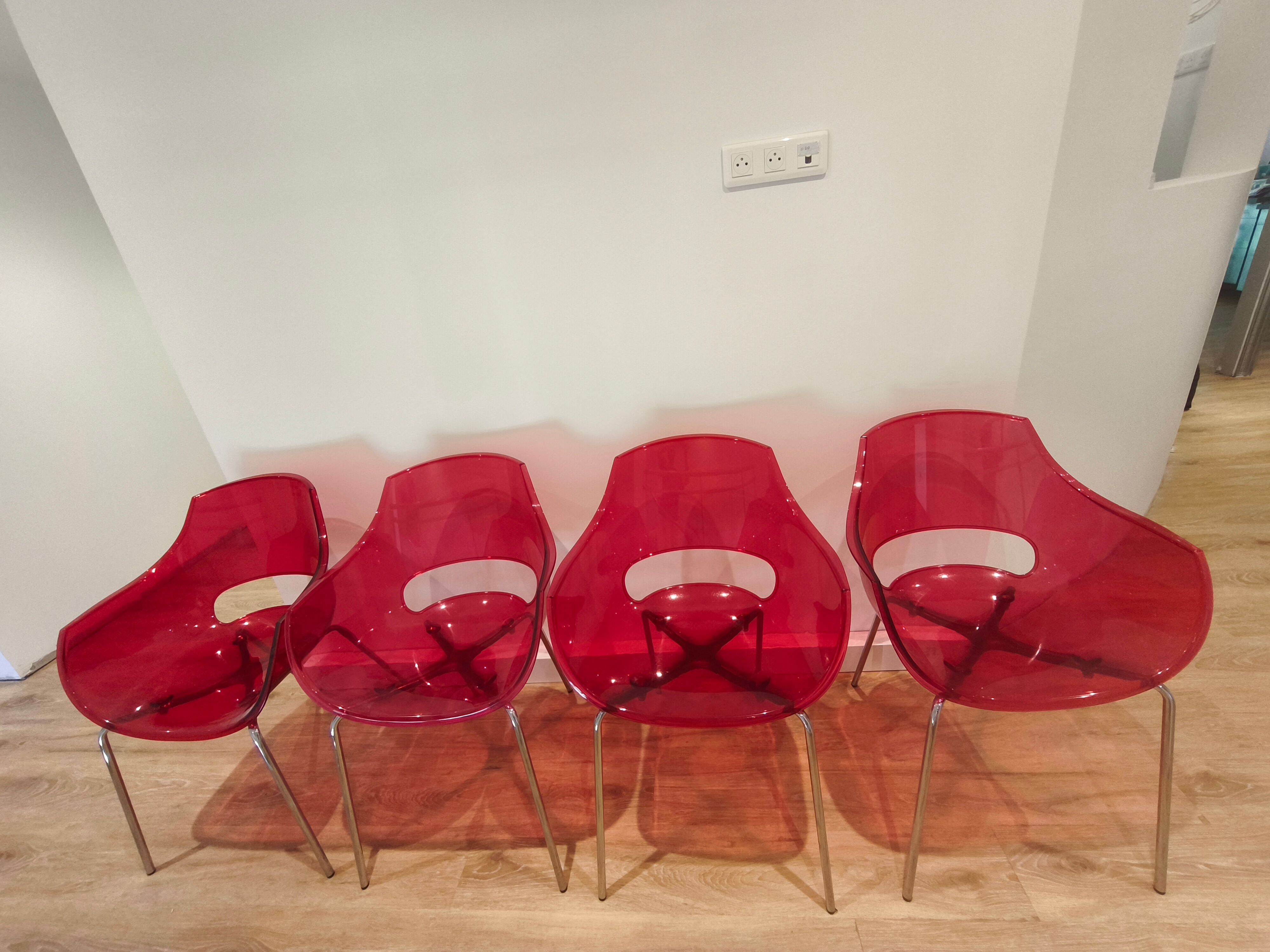 Papatya Opal Red Chair