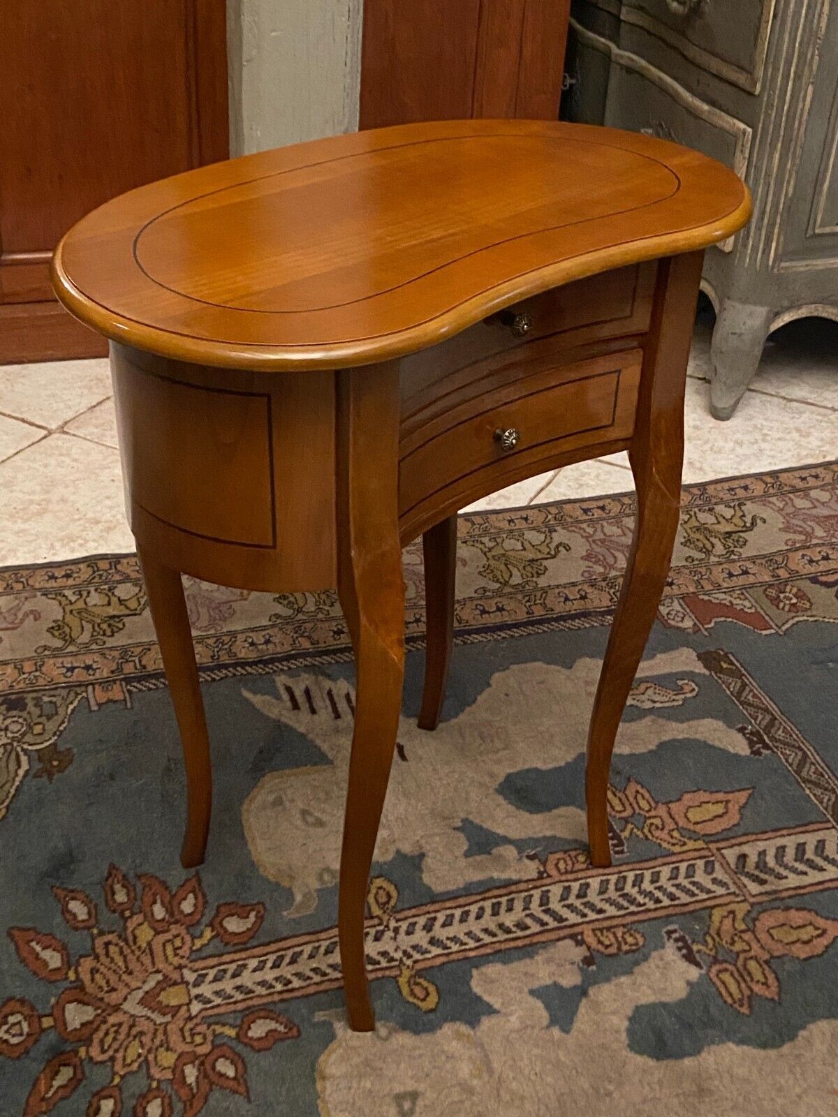 End of sofa side table bedside shape kidney walnut blond style Transition