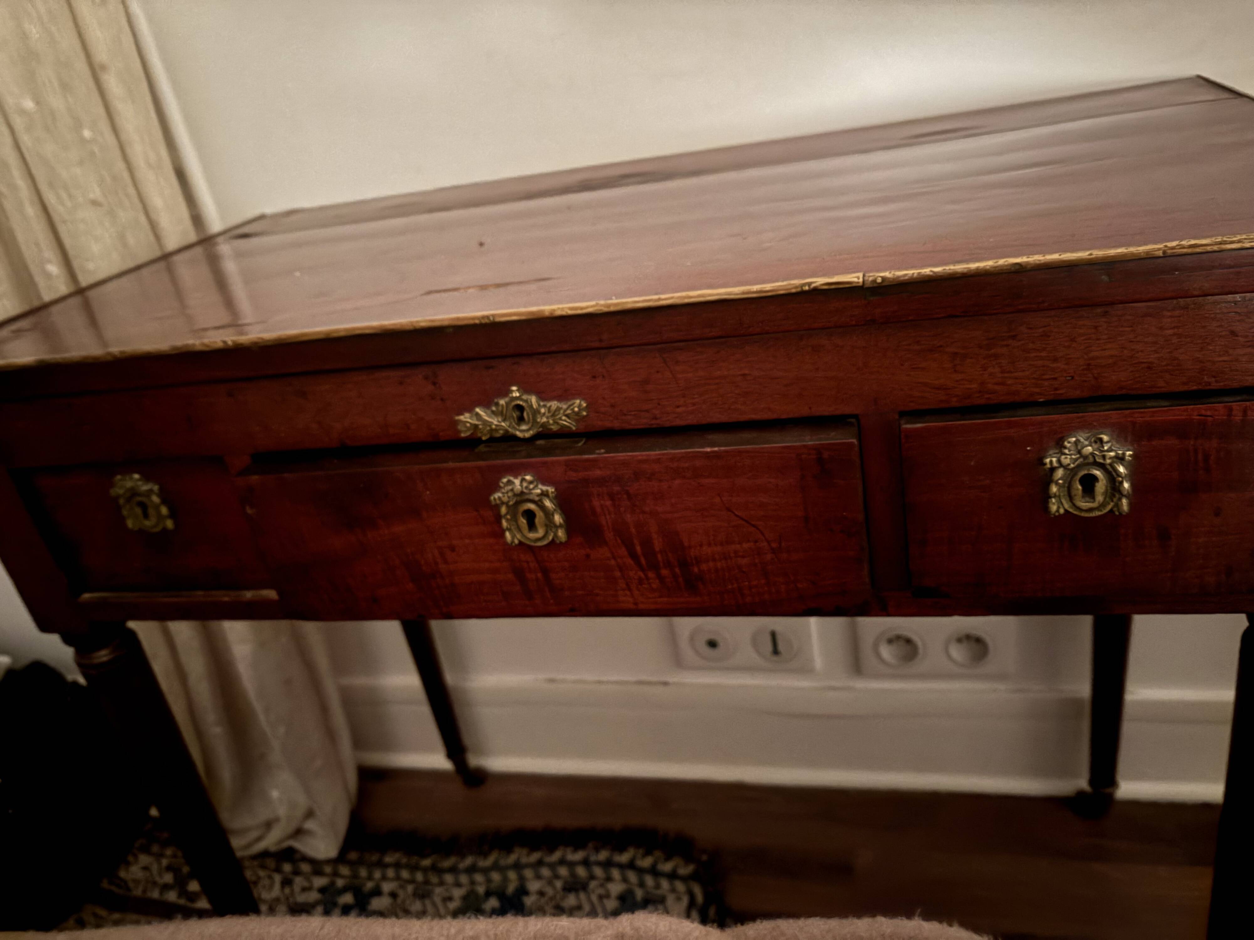 Louis XVI hairdresser