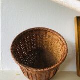 Rattan pot cache and woven wicker from the 70s
