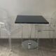 Ensemble Philippe Starck Kartell table à manger Top Top et 2 fauteuils Louis Ghost