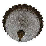 Plafonnier en verre ciselé et laiton