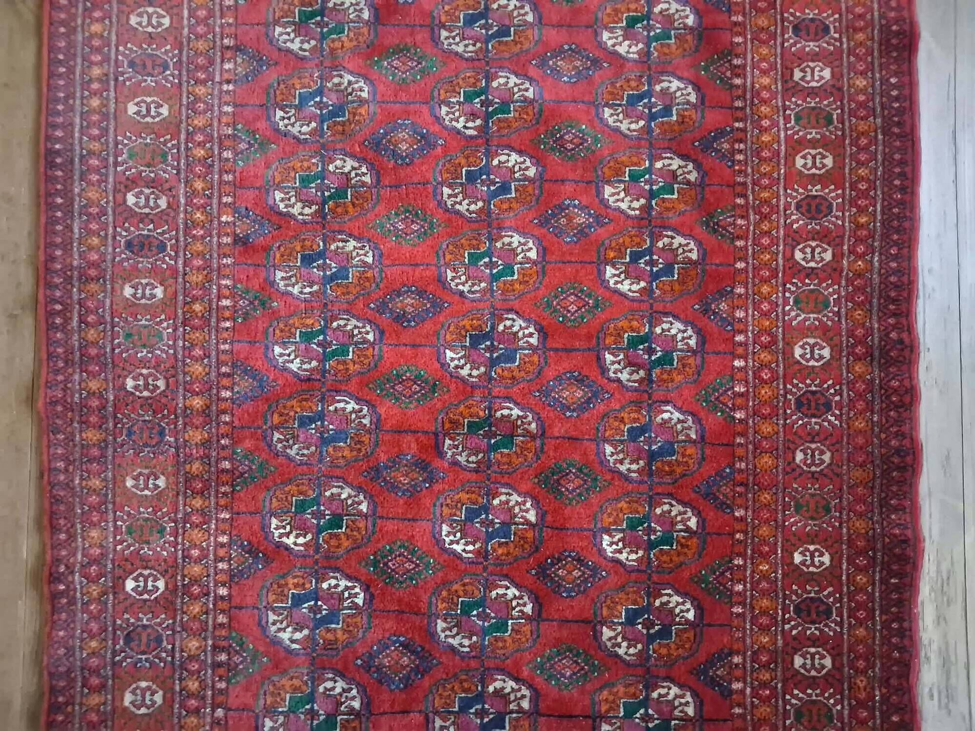 Tapis Boukhara Turkmène fait main 178x120cm