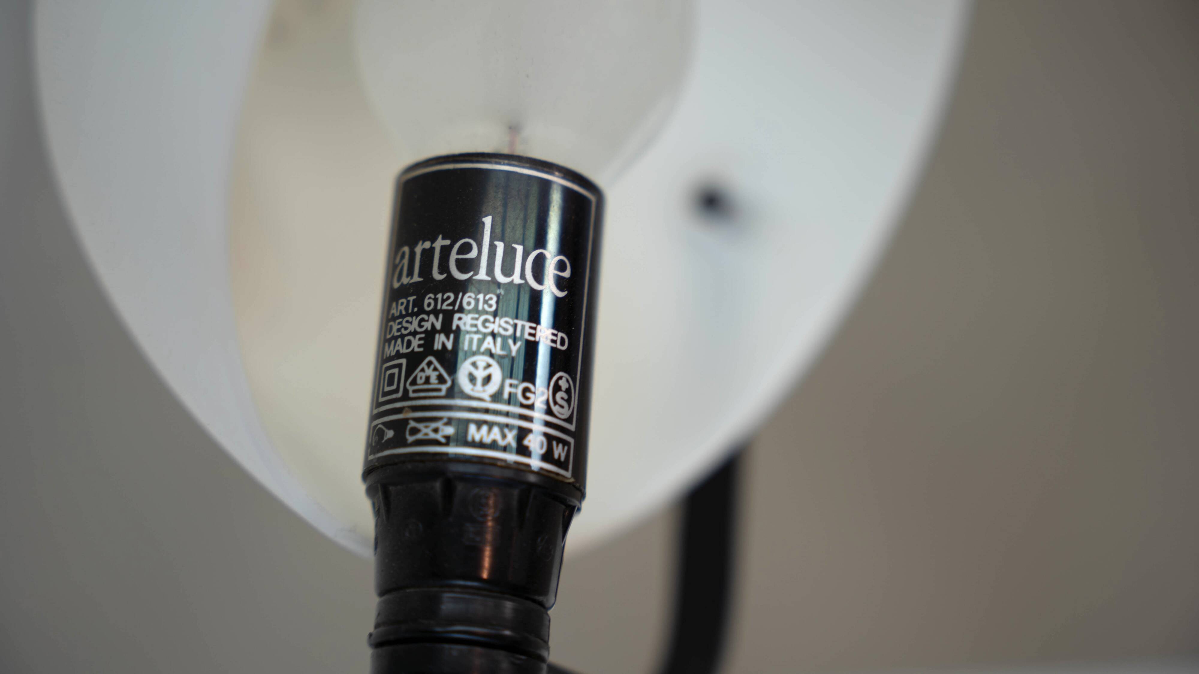 Paolo Rizzatto for Arteluce model 613 Table lamp