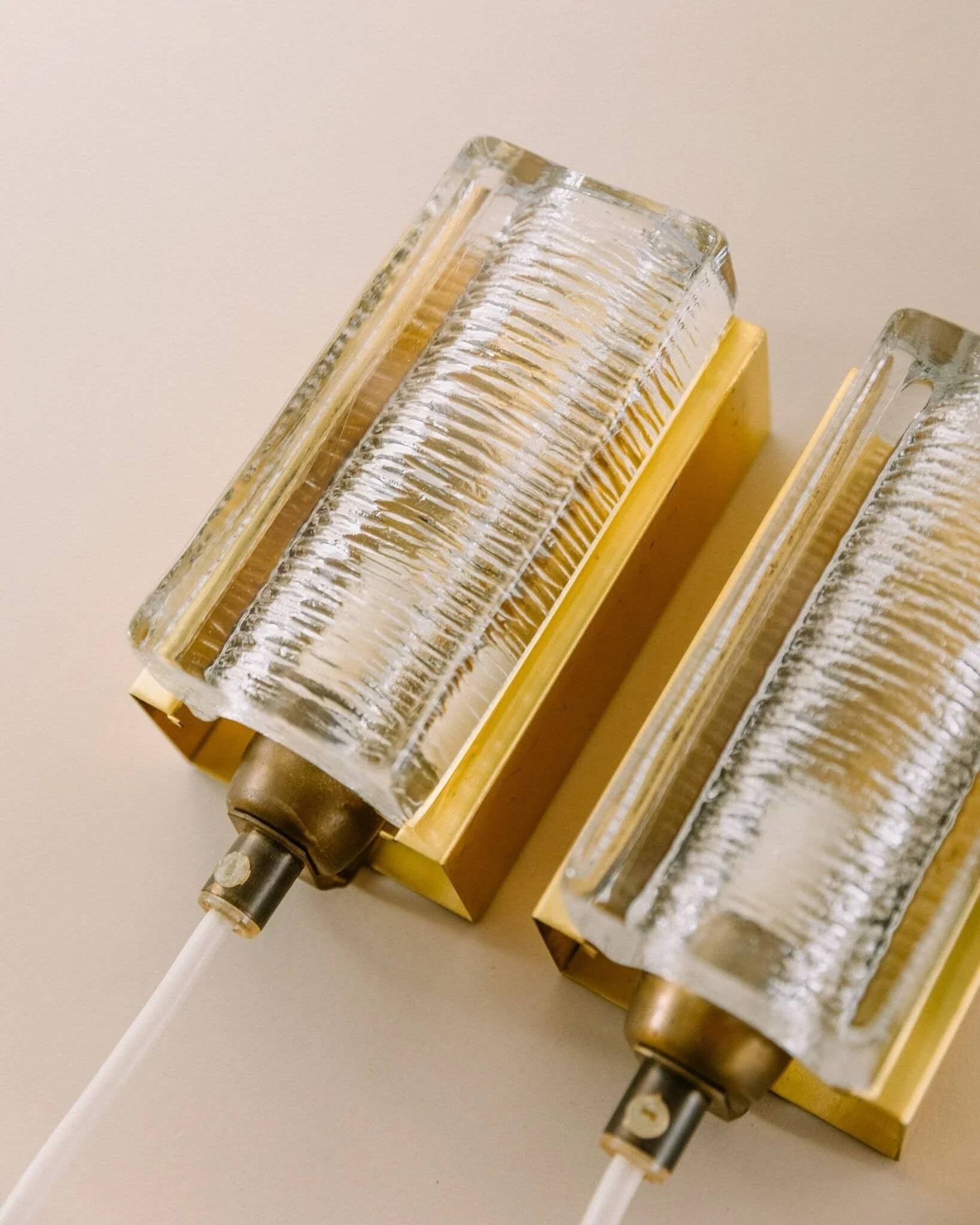 Set of 2 Vitrika Atlantic Wall Lamps in Clear Glass with Brass-Gold Frames