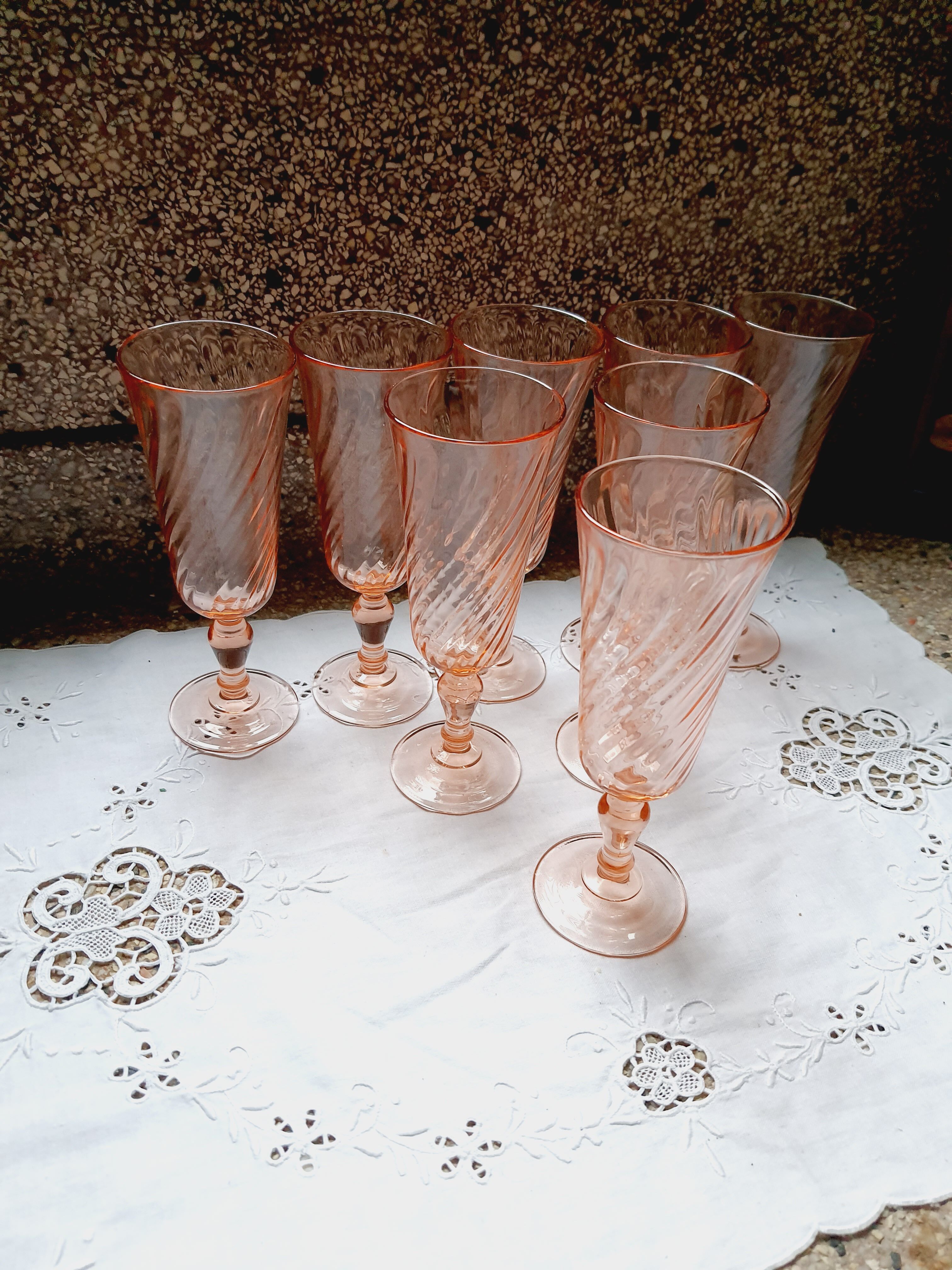 Lot of 8 Champagne flutes Luminarc Arcoroc Rosaline