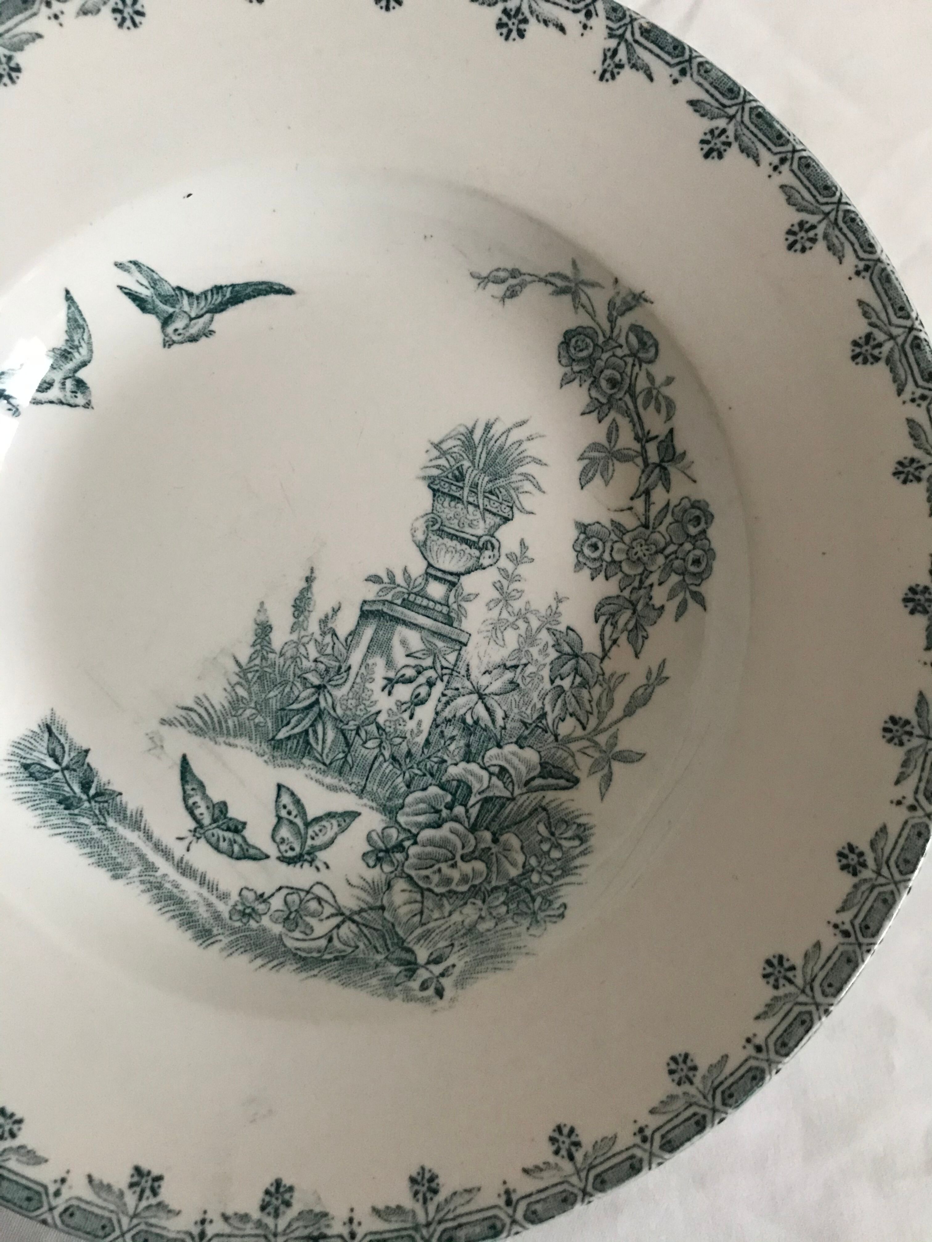 Lot of 8 hollow iron earth plates