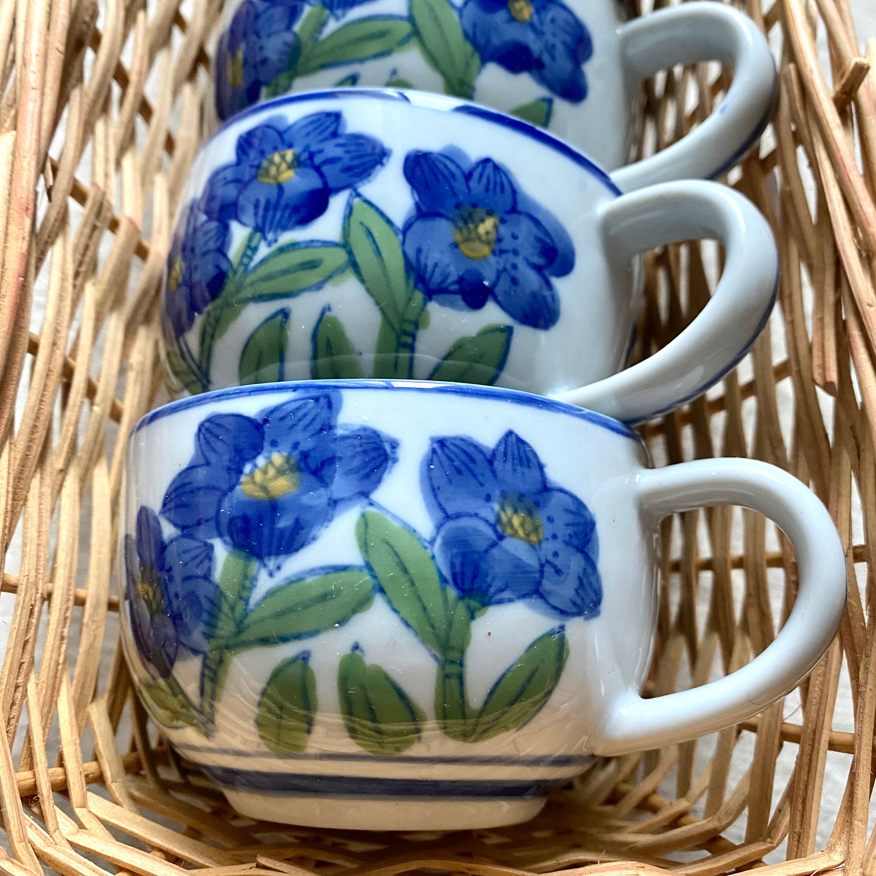 80s vintage mugs