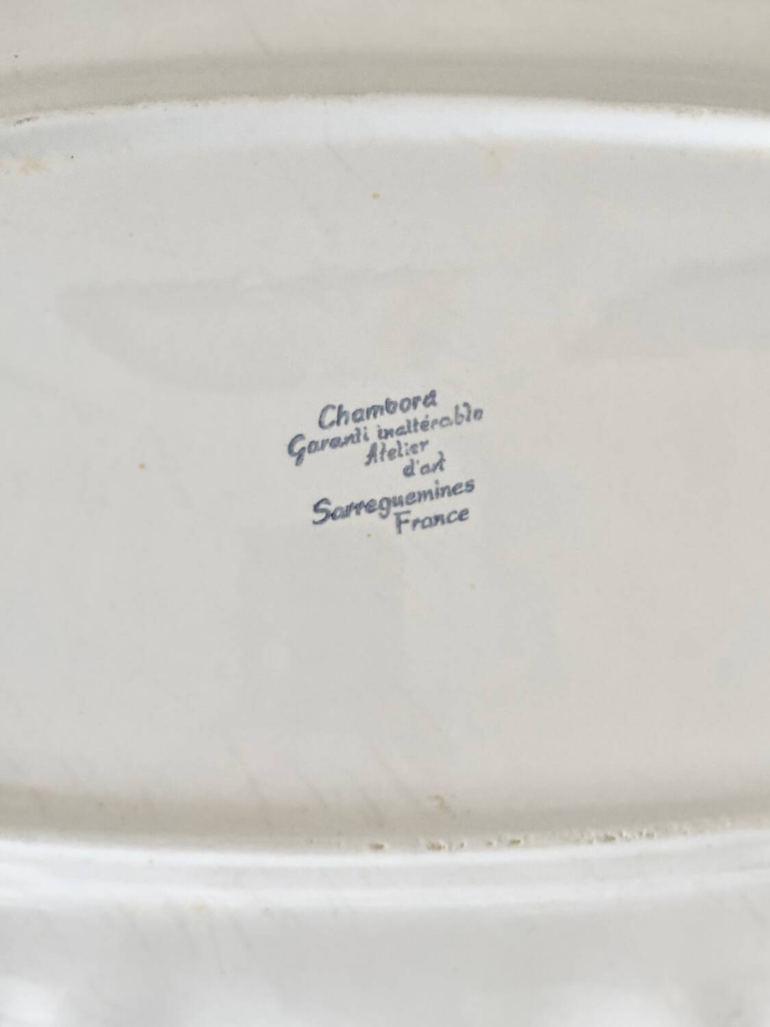 Rectangular ivory-colored serving dish Sarreguemines Chambord model