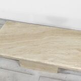 Table basse minimaliste géométrique en travertin italien des années 1970. Style vintage et moderne.