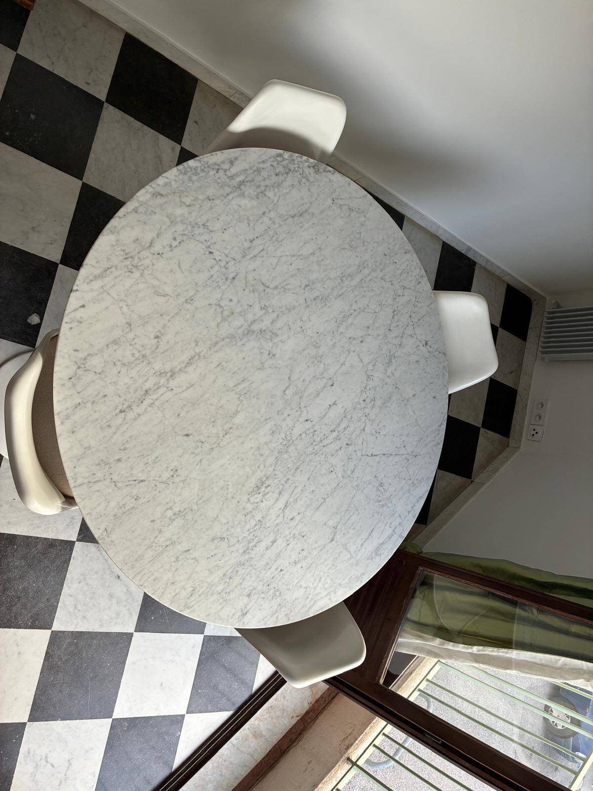 Knoll round table (marble) and 4 vintage chairs - 1970s