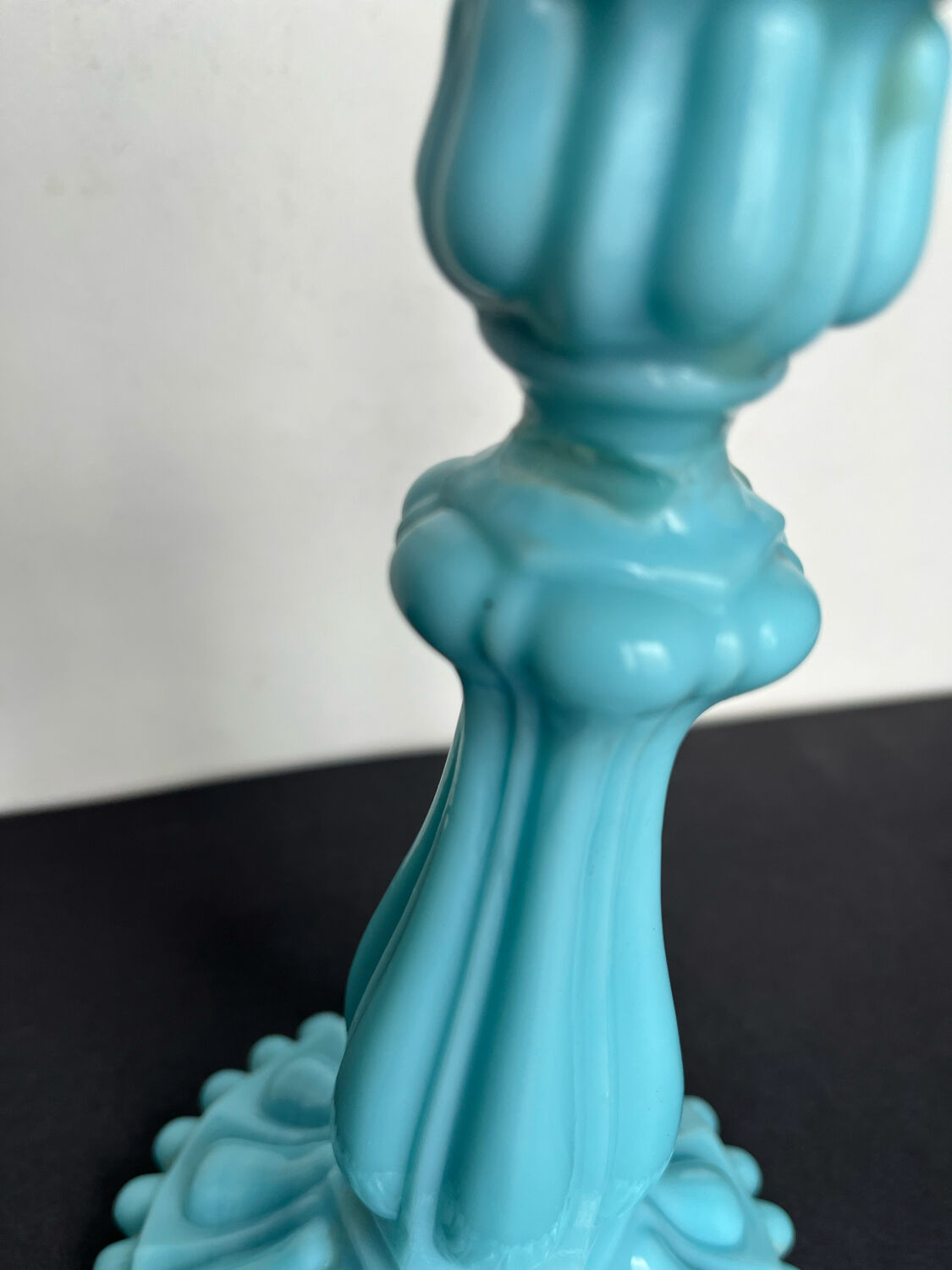 Pair of opaline candlesticks and its vase