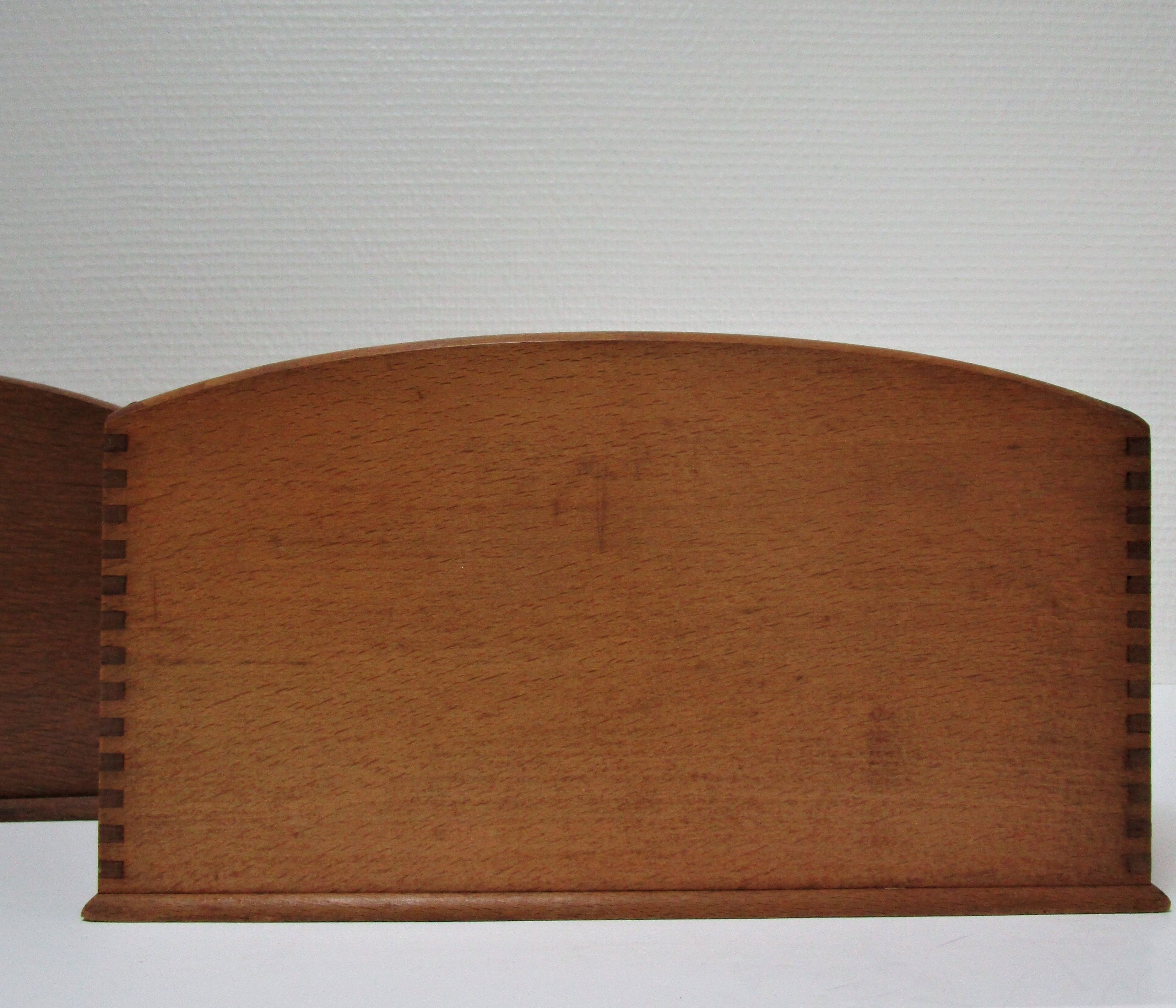 Deux range-courrier bois massif vintage