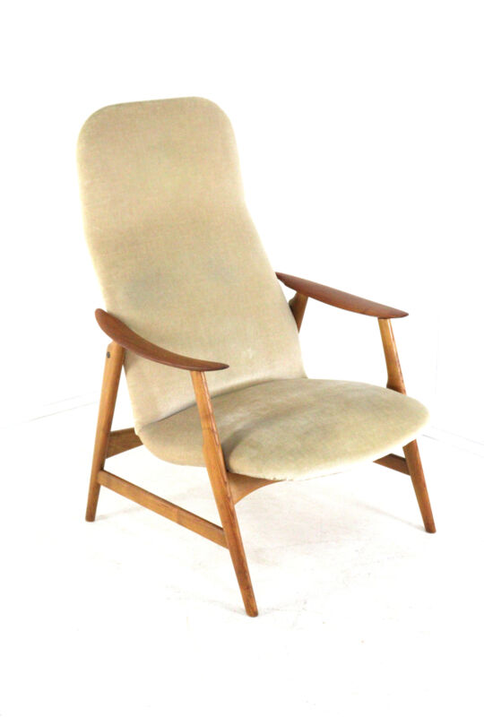 Dokka Møbler Model 500 – Frode Braathen & Hans Brattrud - highback