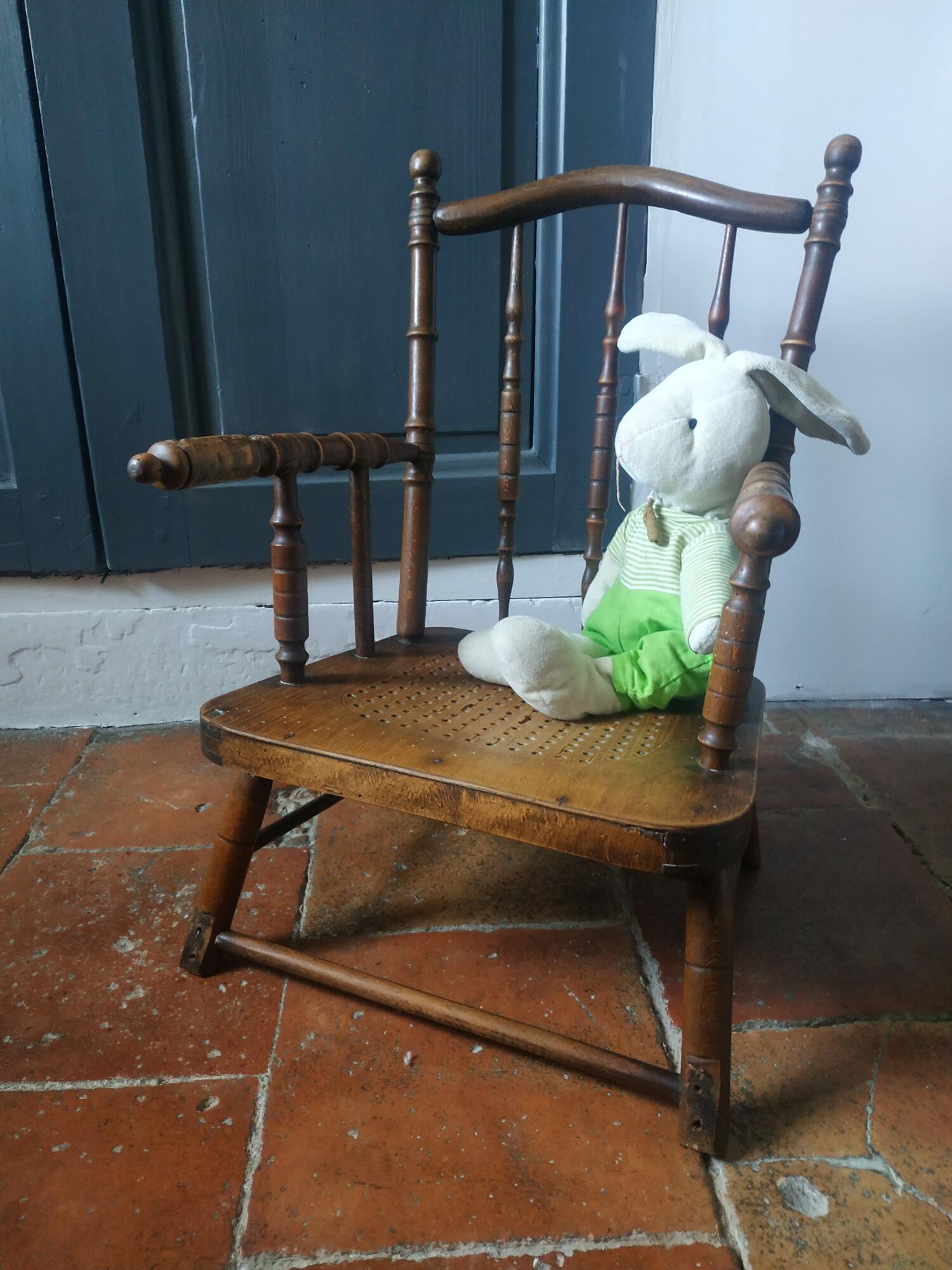 Old seat high chair baby late 19th century