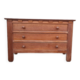 Oak chest of drawers