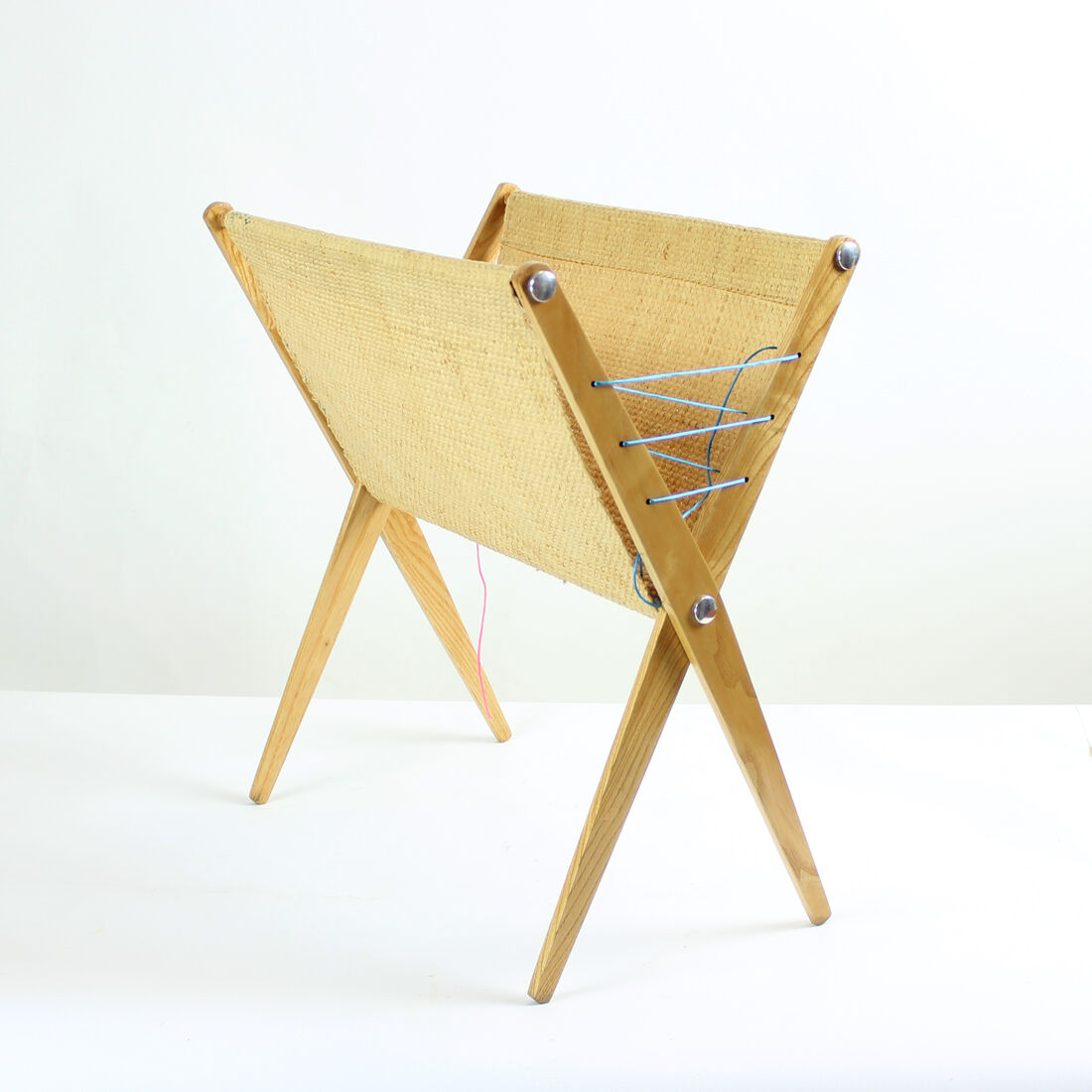 Porte-magazine en bois, Tchécoslovaquie Années 1960