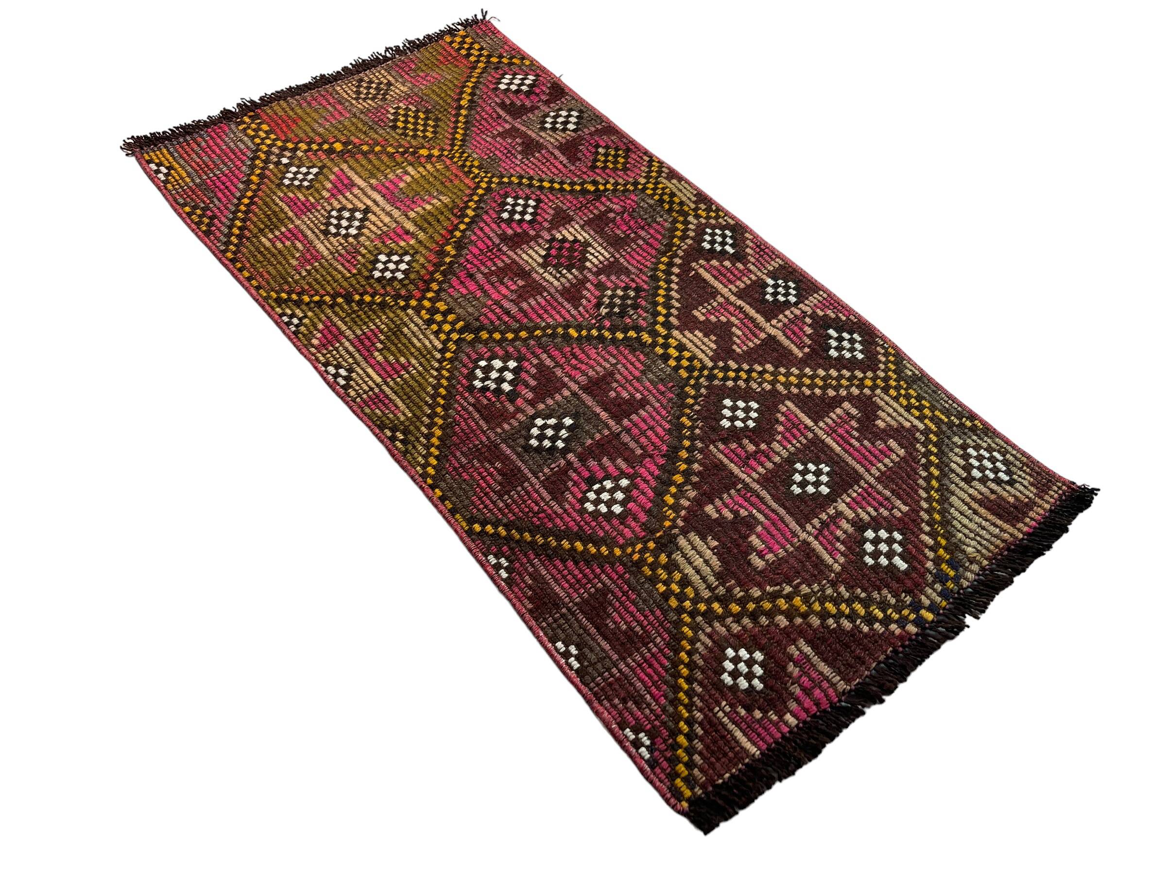 Vintage turkish kilim rug, 103 x 54 cm