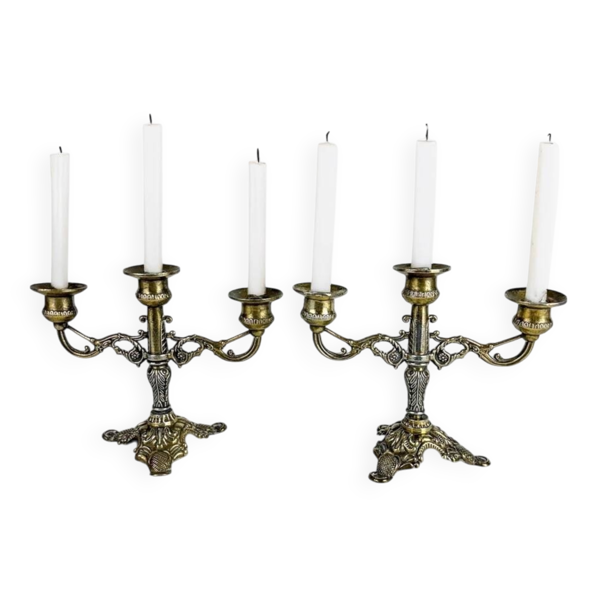 Paire de chandeliers rocaille métal doré