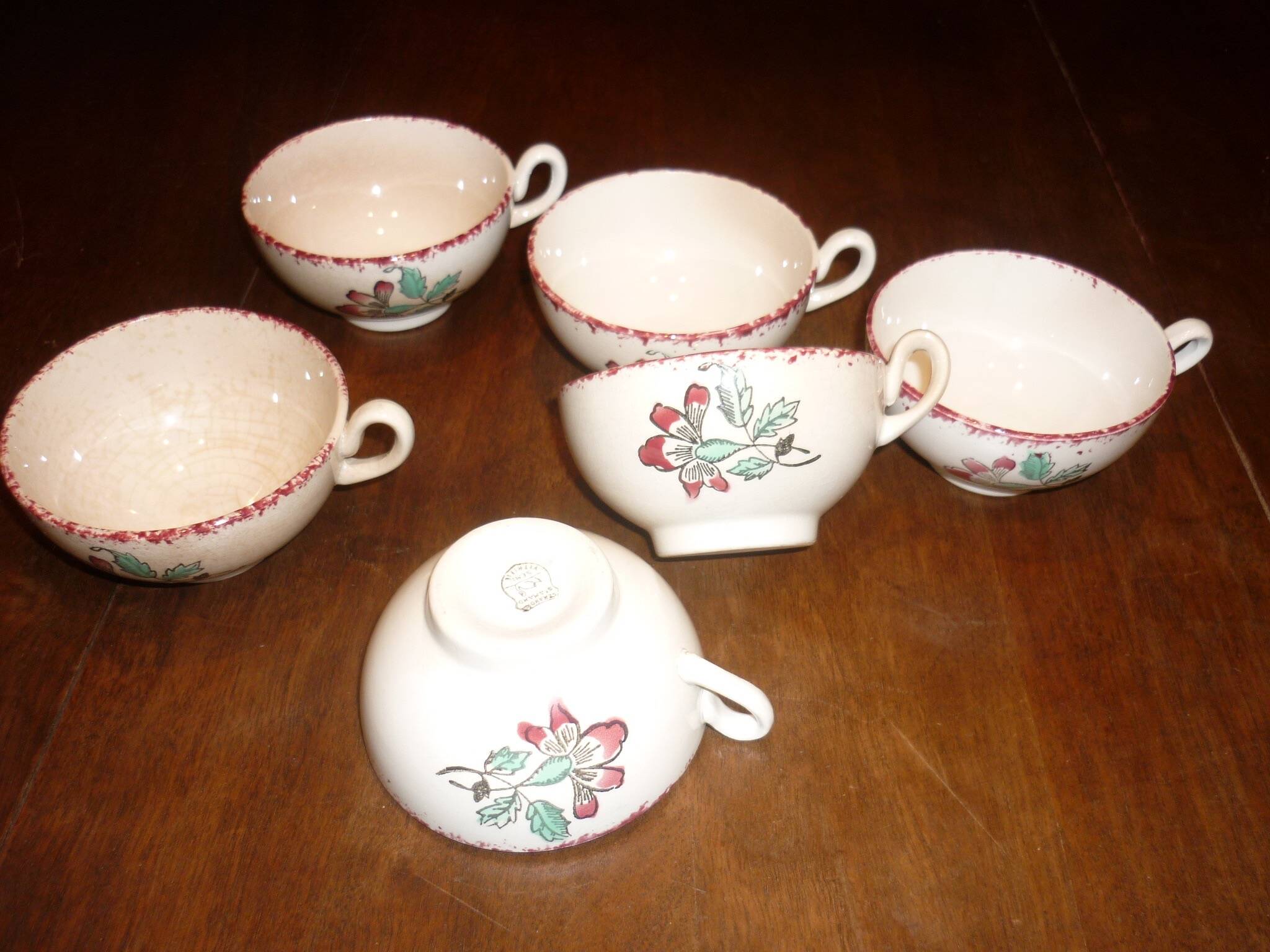 6 beige and red St Amand coffee cups