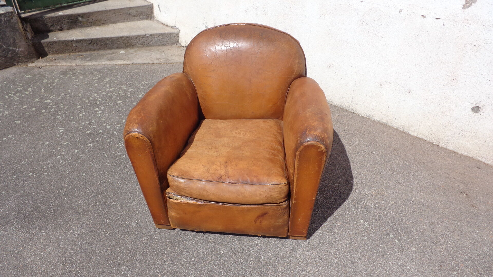 Leather club armchair