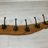 Wall-mounted coat rack