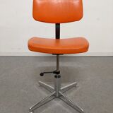 Swivel office chair from the 60s/70s