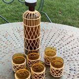 Service a porto ou a aperitif compose d'une carafe et de 6 verres, en verre de couleur ocre et rotin