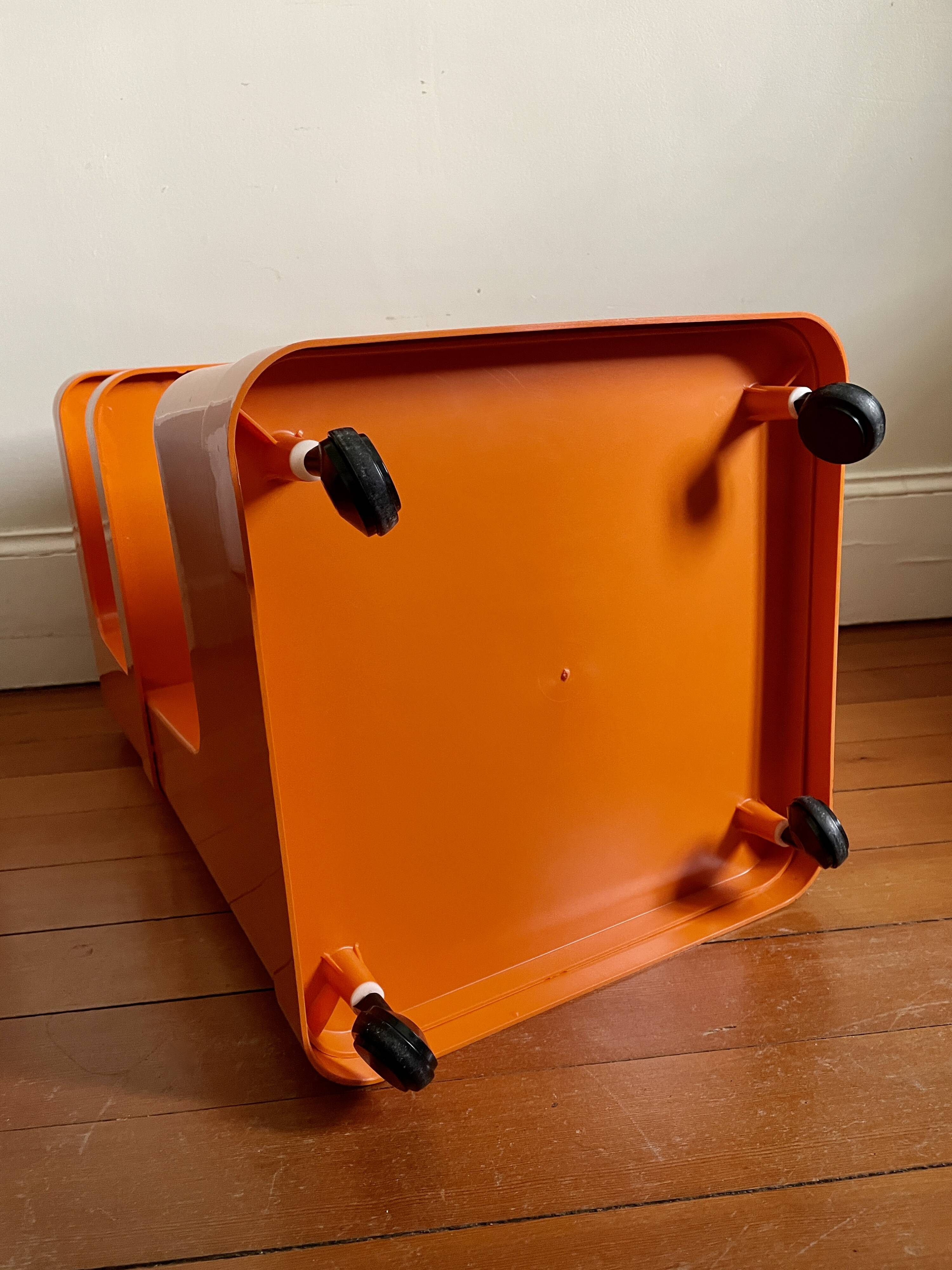 Flair orange furniture on casters for prisunic 1970