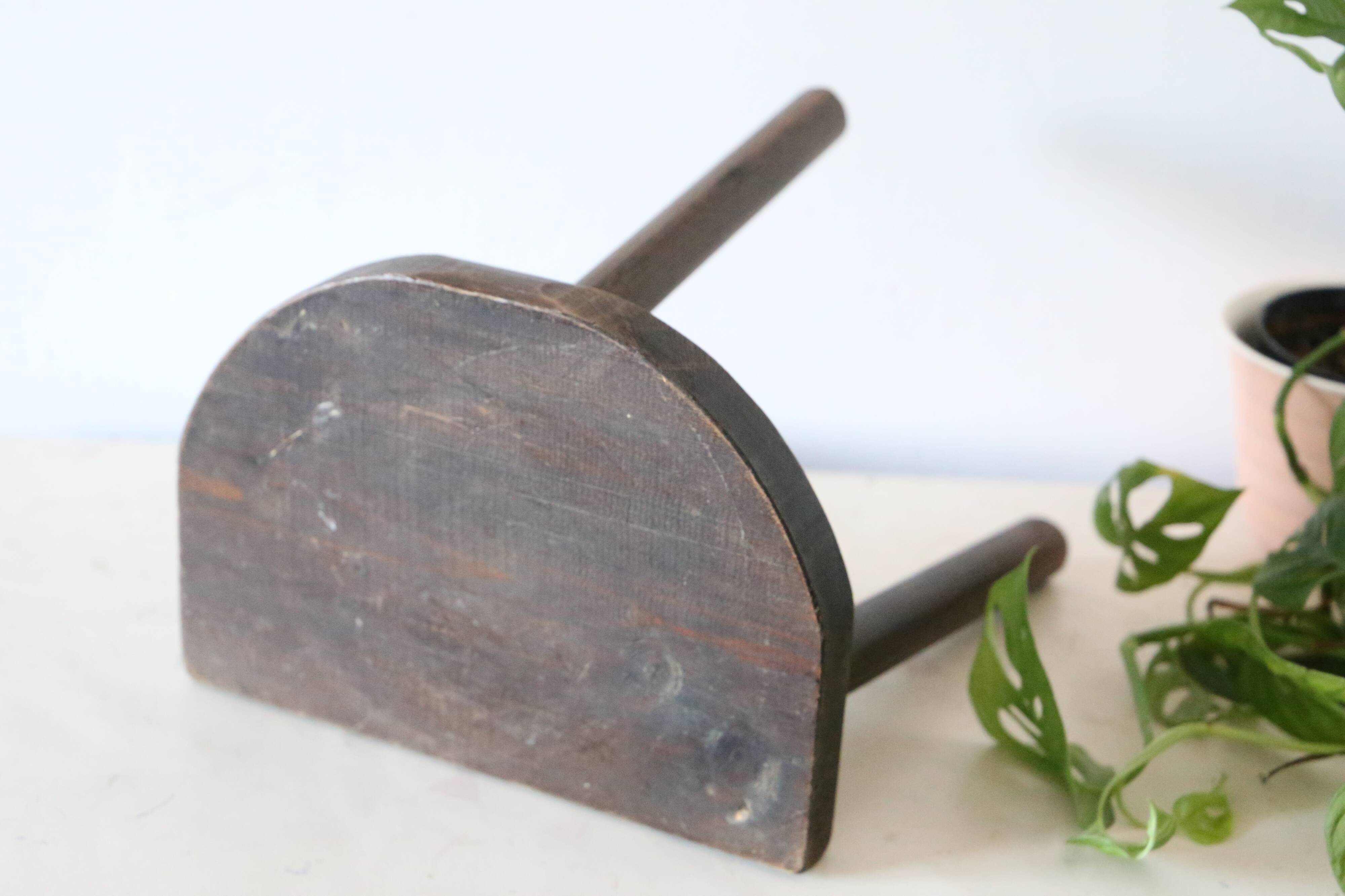 Farm tripod stool, rustic, vintage